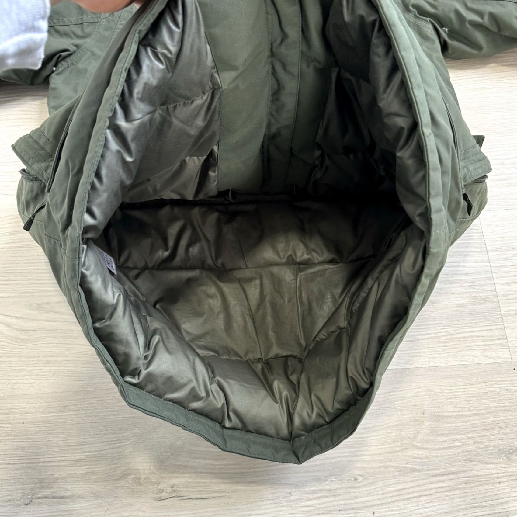 Eddie Bauer Eddie Bauer Parka Men Superior Down Weatheredge Hooded Snap Zipper Green S Parka Size S XS? Size US S / EU 44-46 / 1 - 7 Thumbnail