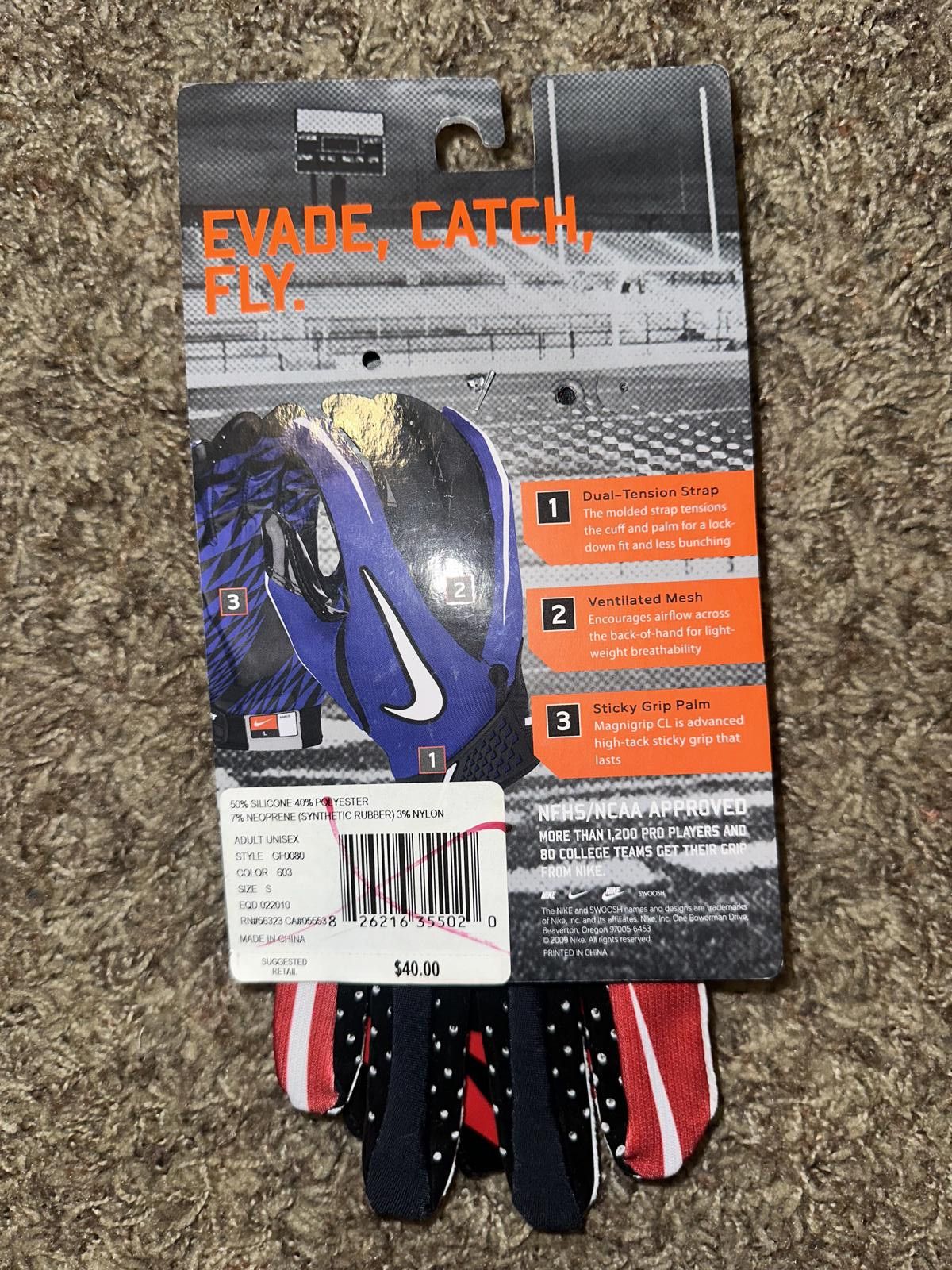 Nike VINTAGE Nike Men’s VaporJet Magnigrip Football Receiver Red Gloves 2009 Size ONE SIZE - 12 Thumbnail