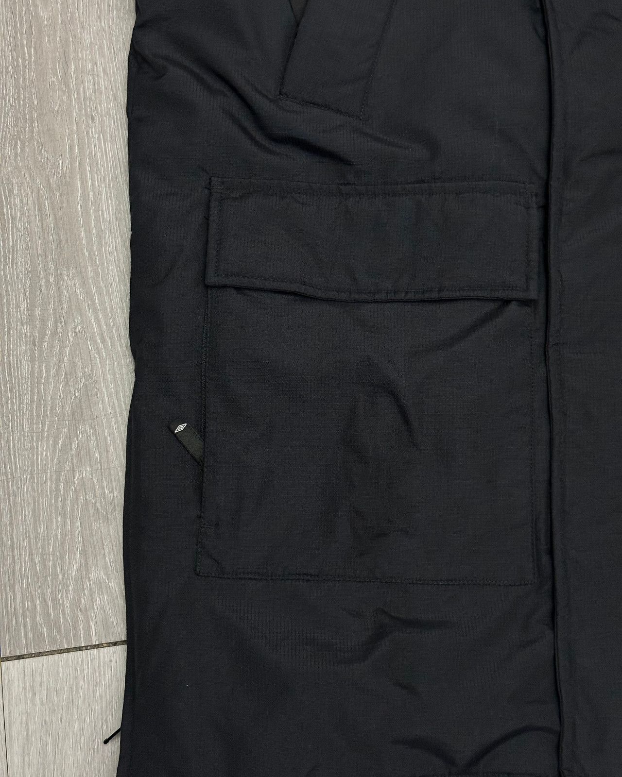 Umbro Vintage Umbro Quilted Long Winter Black Jacket - Size Small Size US S / EU 44-46 / 1 - 5 Thumbnail
