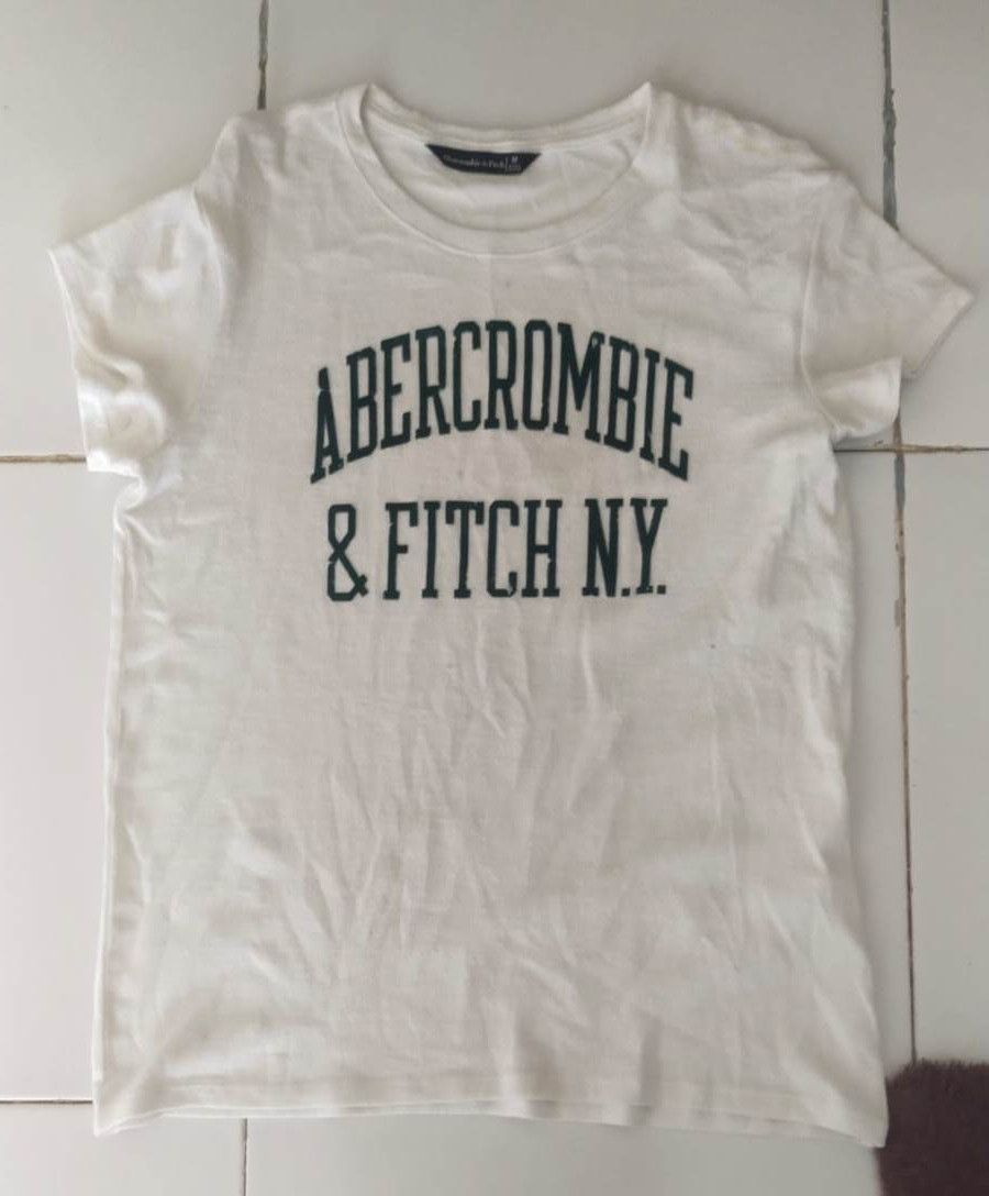 Abercrombie & Fitch Abercrombie & Fitch White T-Shirt Size M / US 6-8 / IT 42-44 - 1 Thumbnail