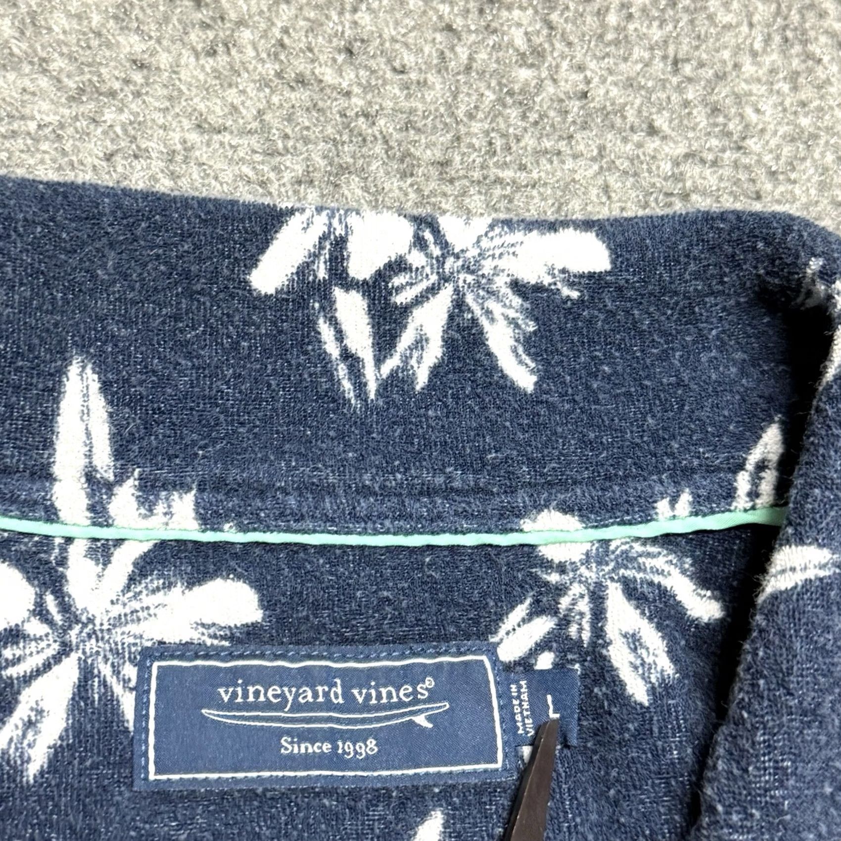 Vineyard Vines Vineyard Vines Polo Shirt Men L Floral Hawaiian Beach Cap Sleeve Short Sleeve Blue Cotton Polyester Regular-Brand-Logo-Terry Cloth? Size US L / EU 52-54 / 3 - 4 Thumbnail