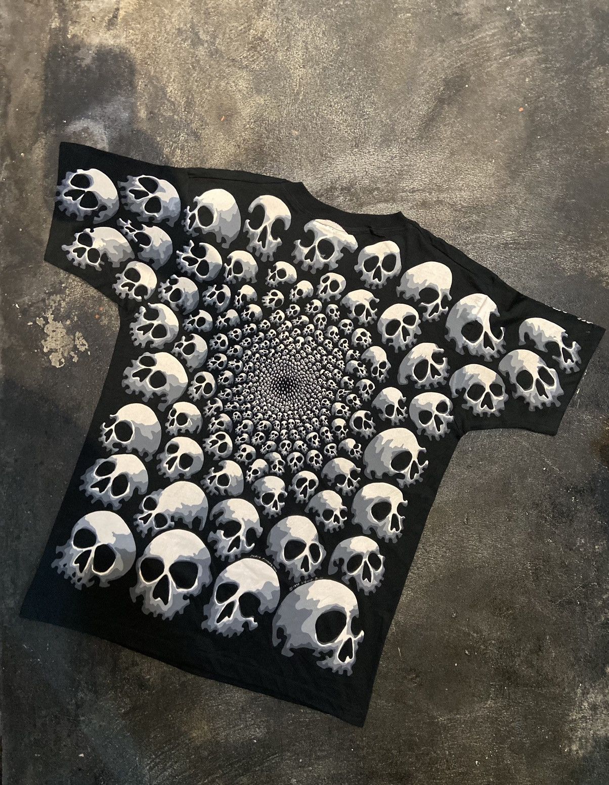 Liquid Blue × Vintage Vintage Chris Pinkerton 1992 ©️ Liquid Blue Skull Tshirt Size US XXL / EU 58 / 5 - 9 Thumbnail