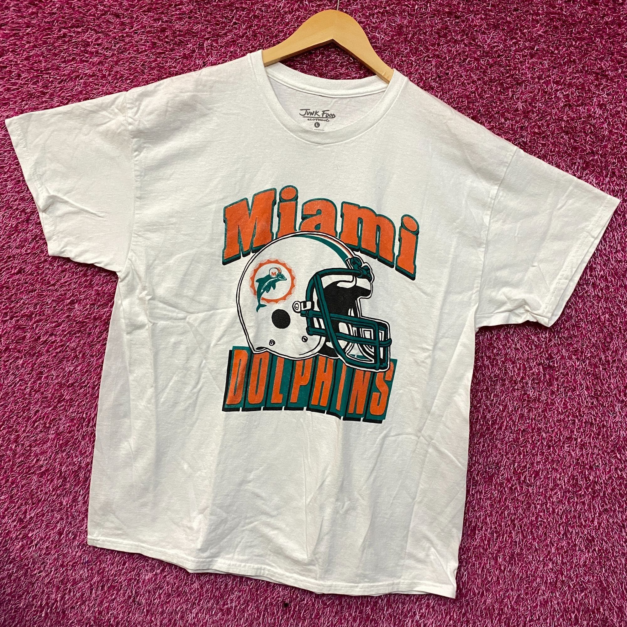 Junk Food Junk Food NFL Miami Dolphins Throwback Helmet Logo T- Shirt Size US L / EU 52-54 / 3 - 3 Thumbnail