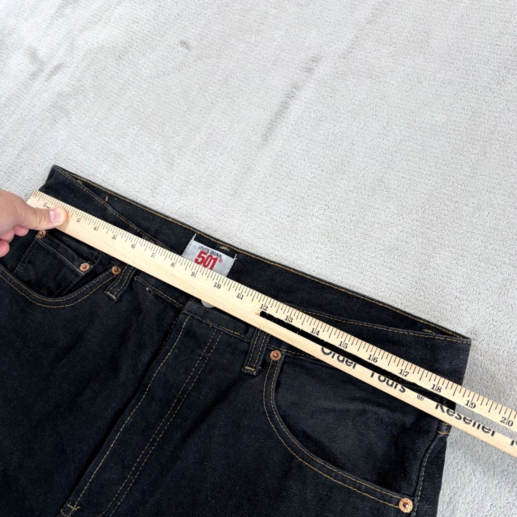 Levi's VINTAGE Levi 501 Jeans Button Fly Den im Black Denim USA Men 36x34 36x32 Regular Fit Straight 5-Pocket USA Theme Woman Size US 36 / EU 52 - 5 Thumbnail