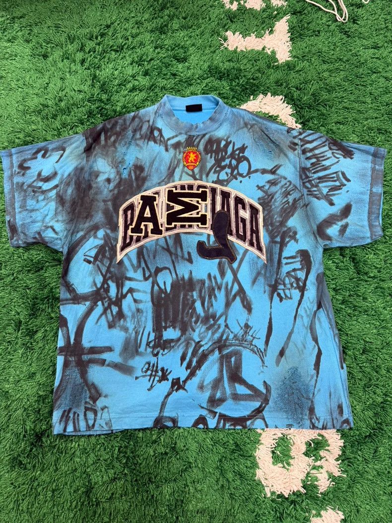Balenciaga Balenciaga Blue Manchester United Graffiti Tee Size US XS / EU 42 / 0 - 1 Thumbnail
