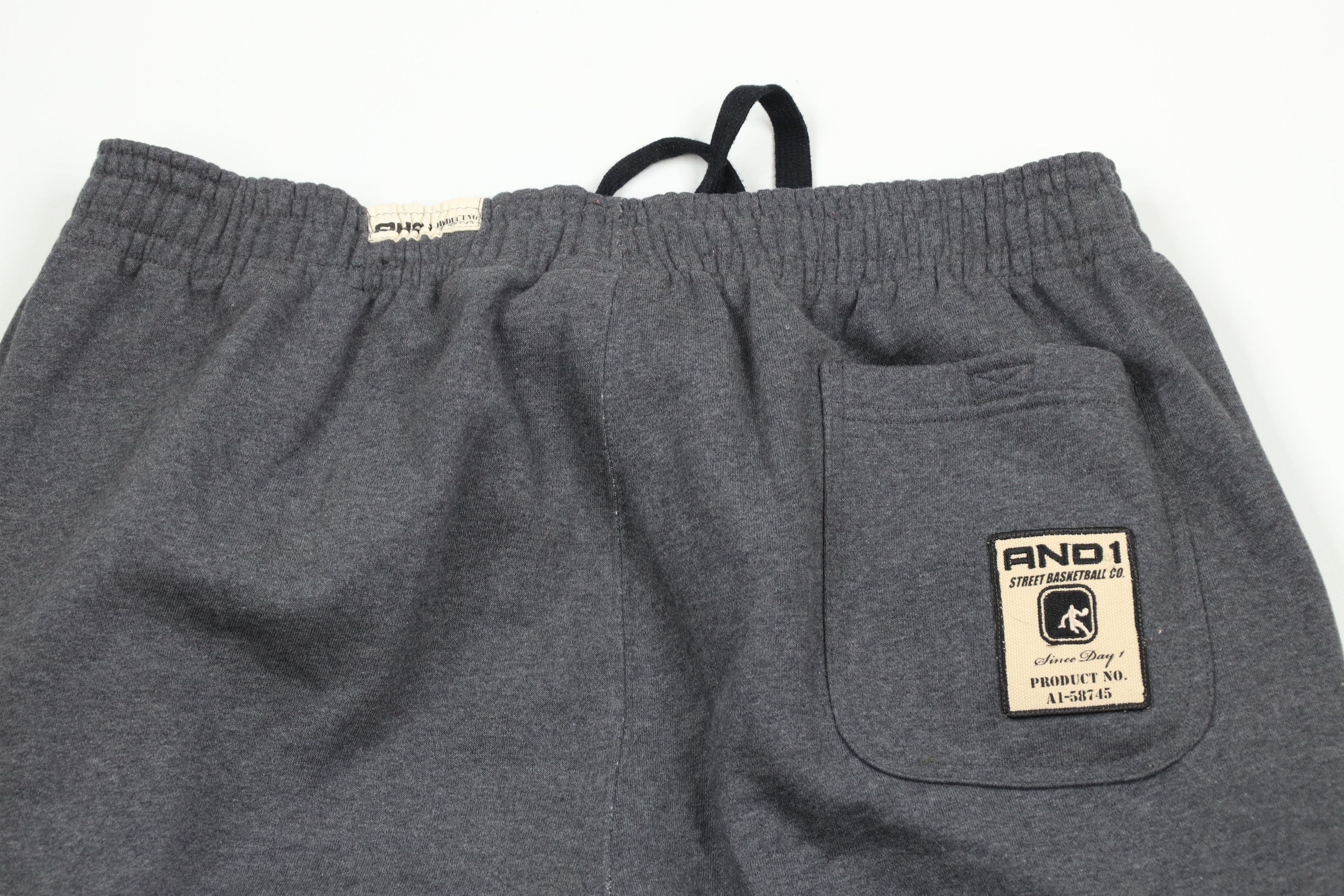 Vintage Vintage AND1 Basketball Heavyweight Cargo Sweatpants Gray Size US 38 / EU 54 - 9 Thumbnail
