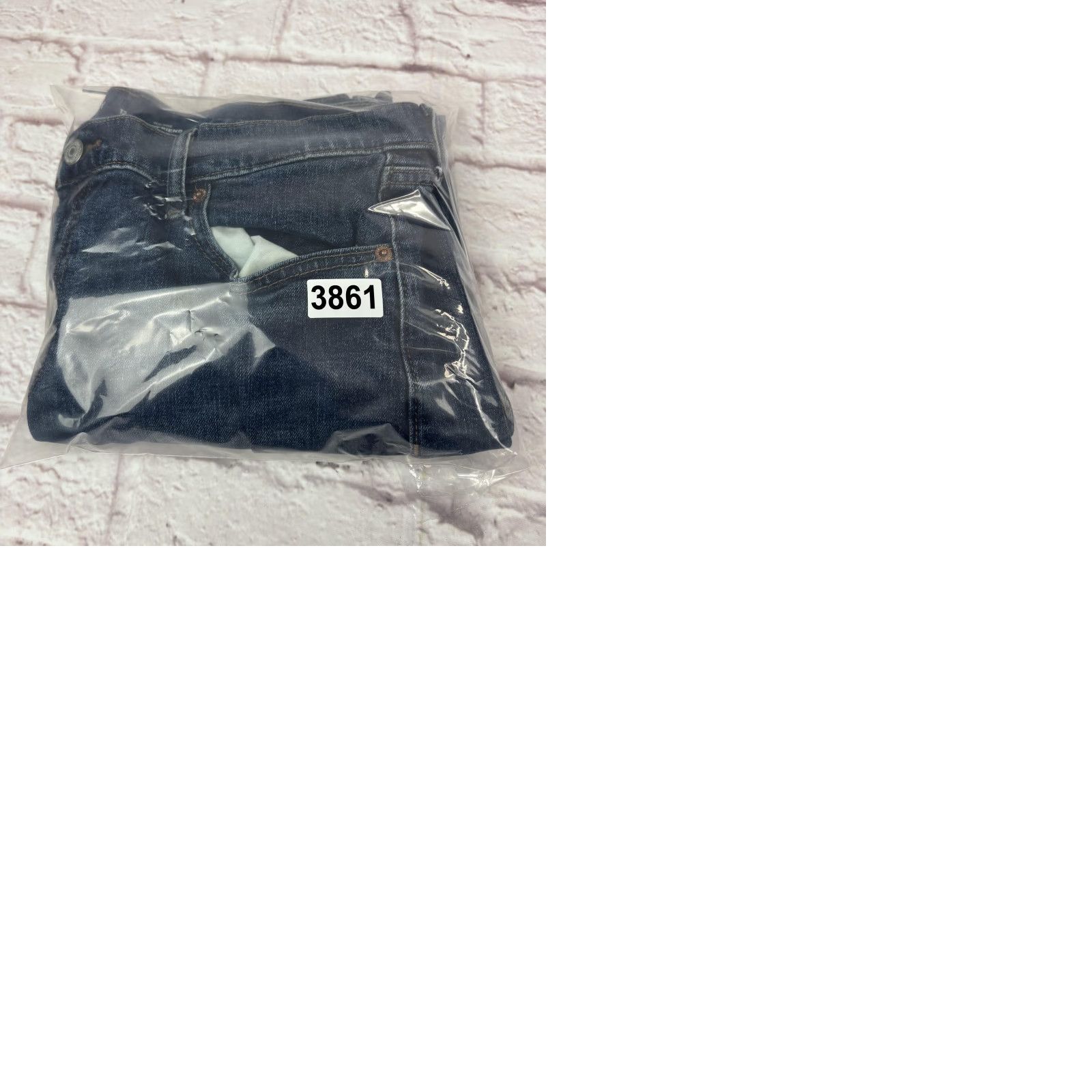 Old Navy Old Navy Jeans Womens 12 Mid Rise Boyfriend Crop Raw Hem 34x24 Blue Denim Jeans Size 34" / US 12 / IT 48 - 10 Thumbnail