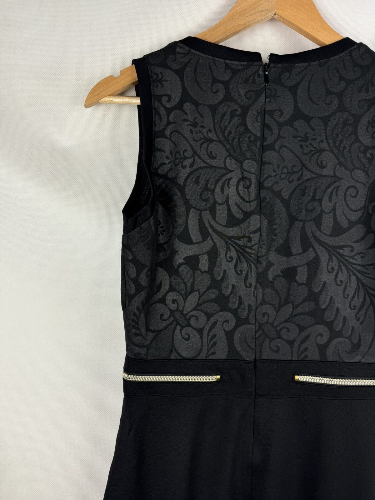 Versace Jeans Couture Versace Jeans Ladies Sleeveless Patterned Dress Size US 4 Size S / US 4 / IT 40 - 21 Thumbnail