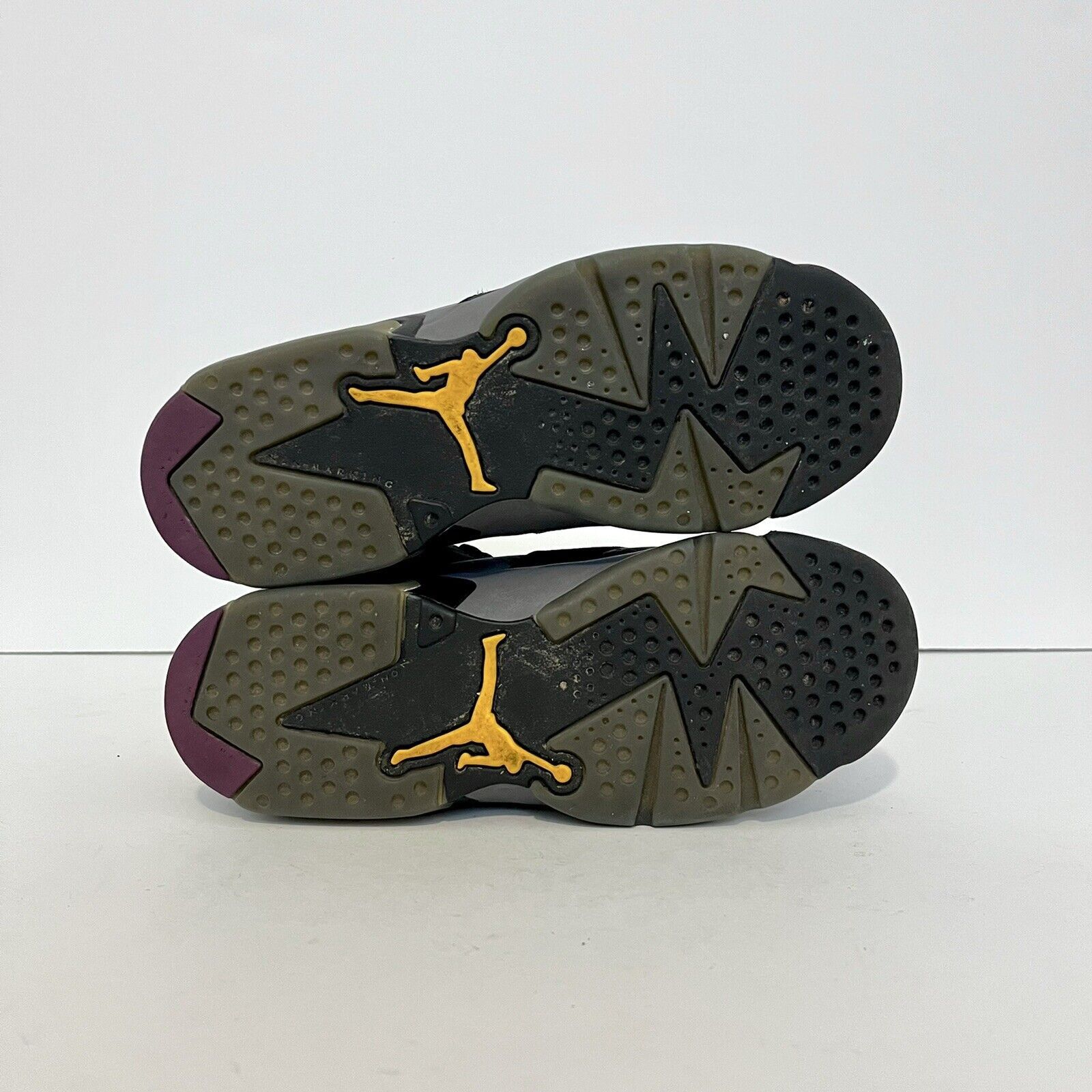 Jordan Brand 2021 Air Jordan Retro 6 VI GS Bordeaux 384665-063 4Y Size US 5.5 / IT 35.5 - 7 Thumbnail