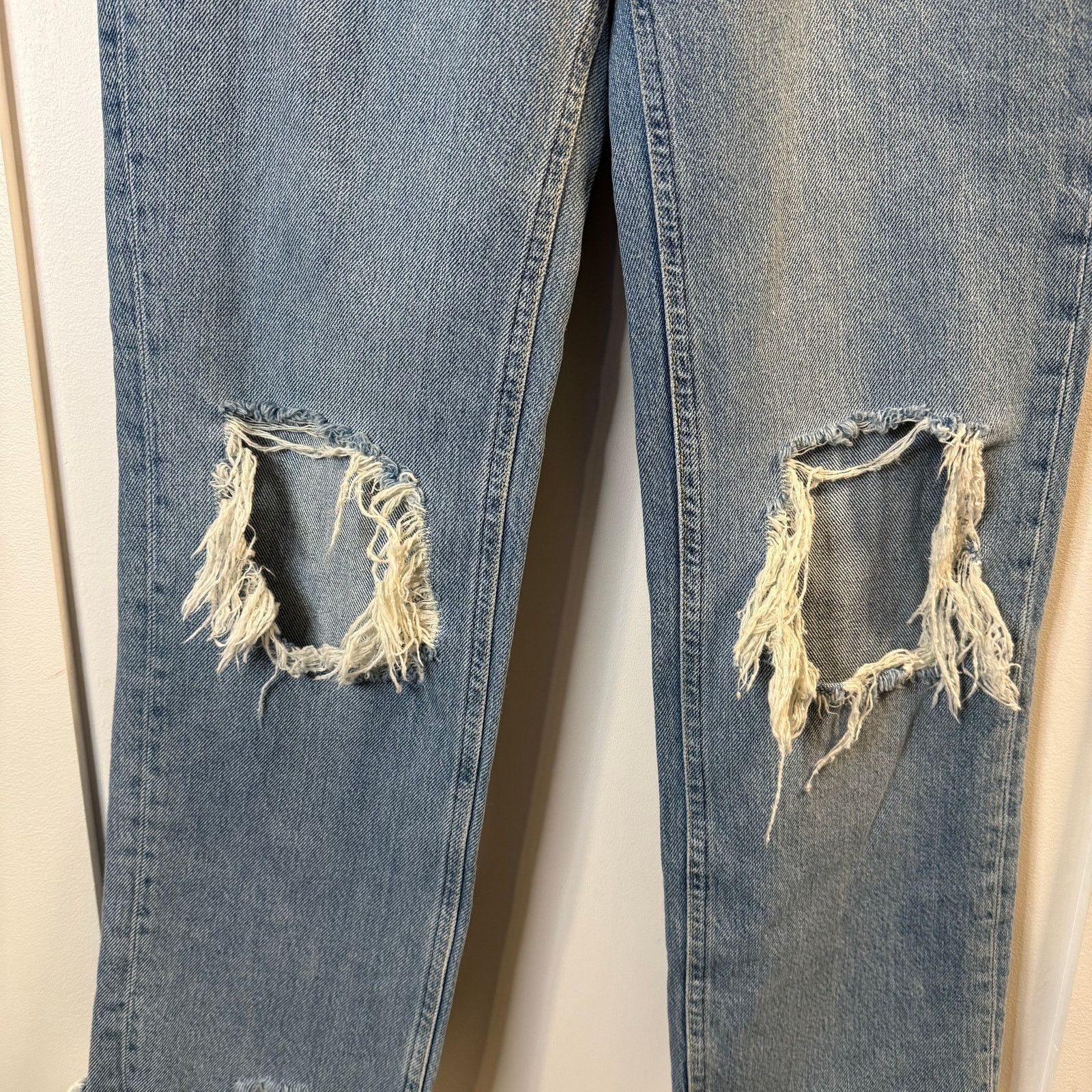 Free People We the Free Women’s Distressed Cropped Jeans Size 24 Size 24" / US 00 / IT 34 - 3 Thumbnail