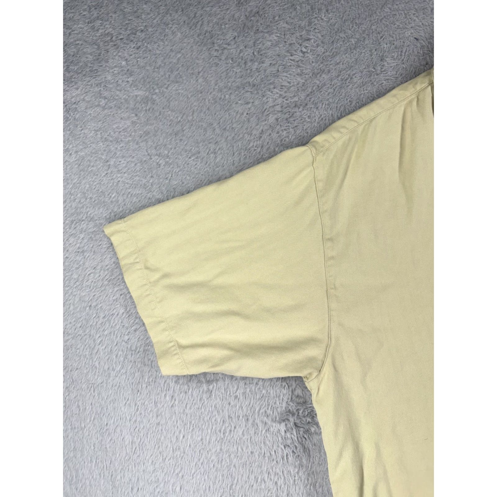 Tommy Bahama Tommy Bahama Shirt Men Large Yellow 100% Silk Button Up Short Sleeve Herringbone Size US L / EU 52-54 / 3 - 3 Thumbnail