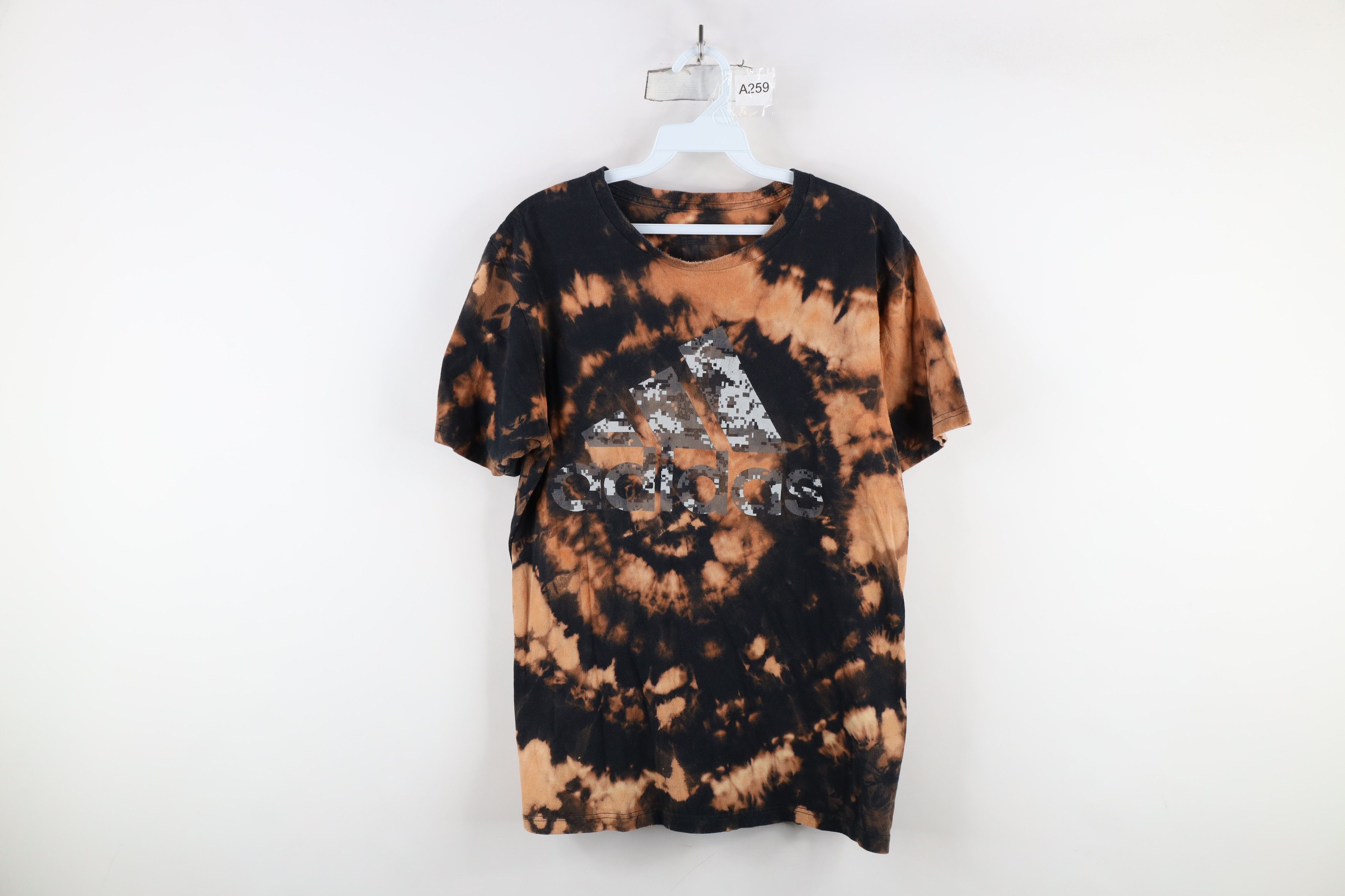 Adidas × Vintage Vintage Y2K Adidas Acid Wash Digi Camouflage Big Log T-Shirt Size US M / EU 48-50 / 2 - 1 Thumbnail