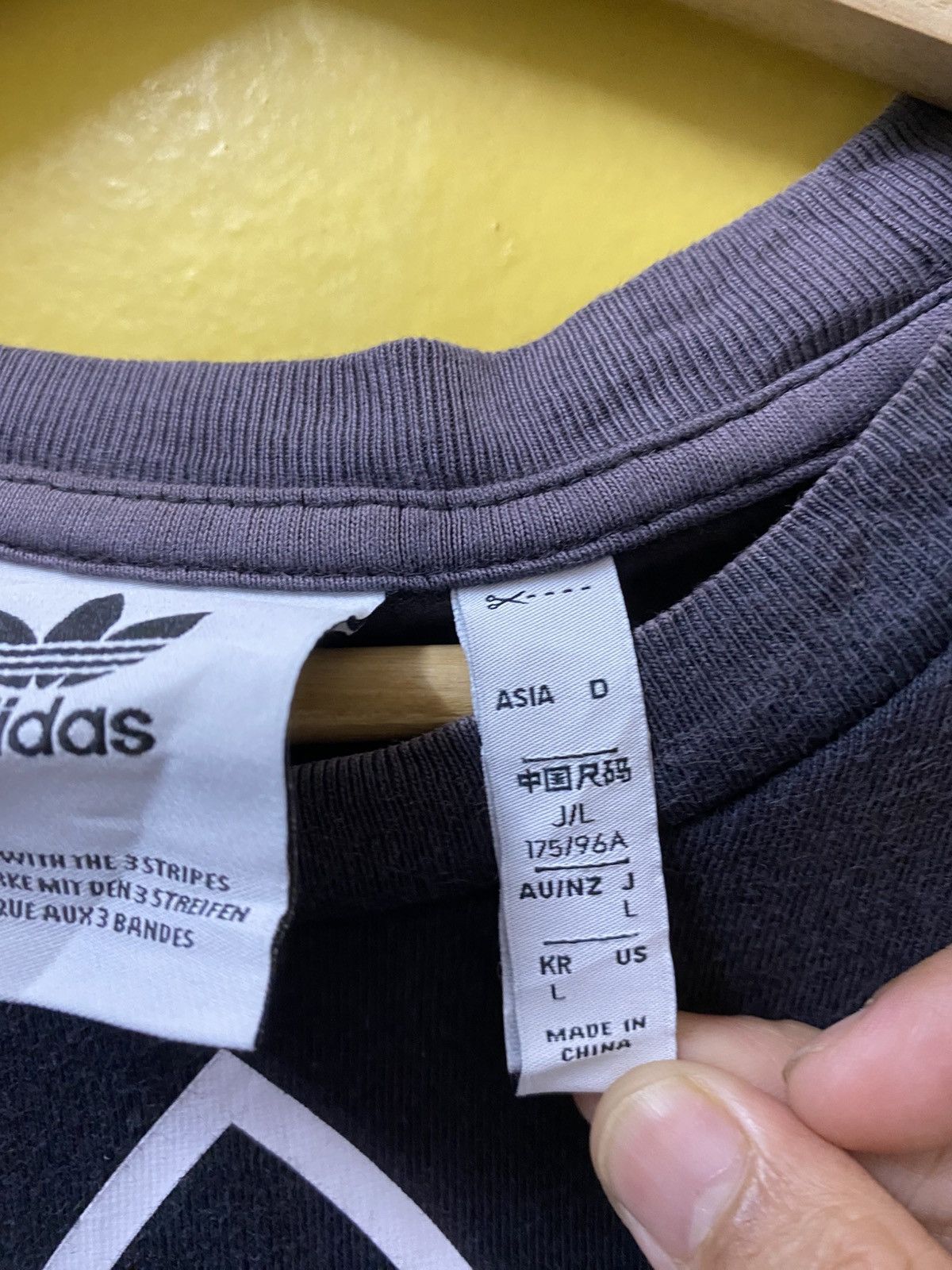 Adidas Adidas Big Logo Crewneck Tee Size US L / EU 52-54 / 3 - 5 Thumbnail