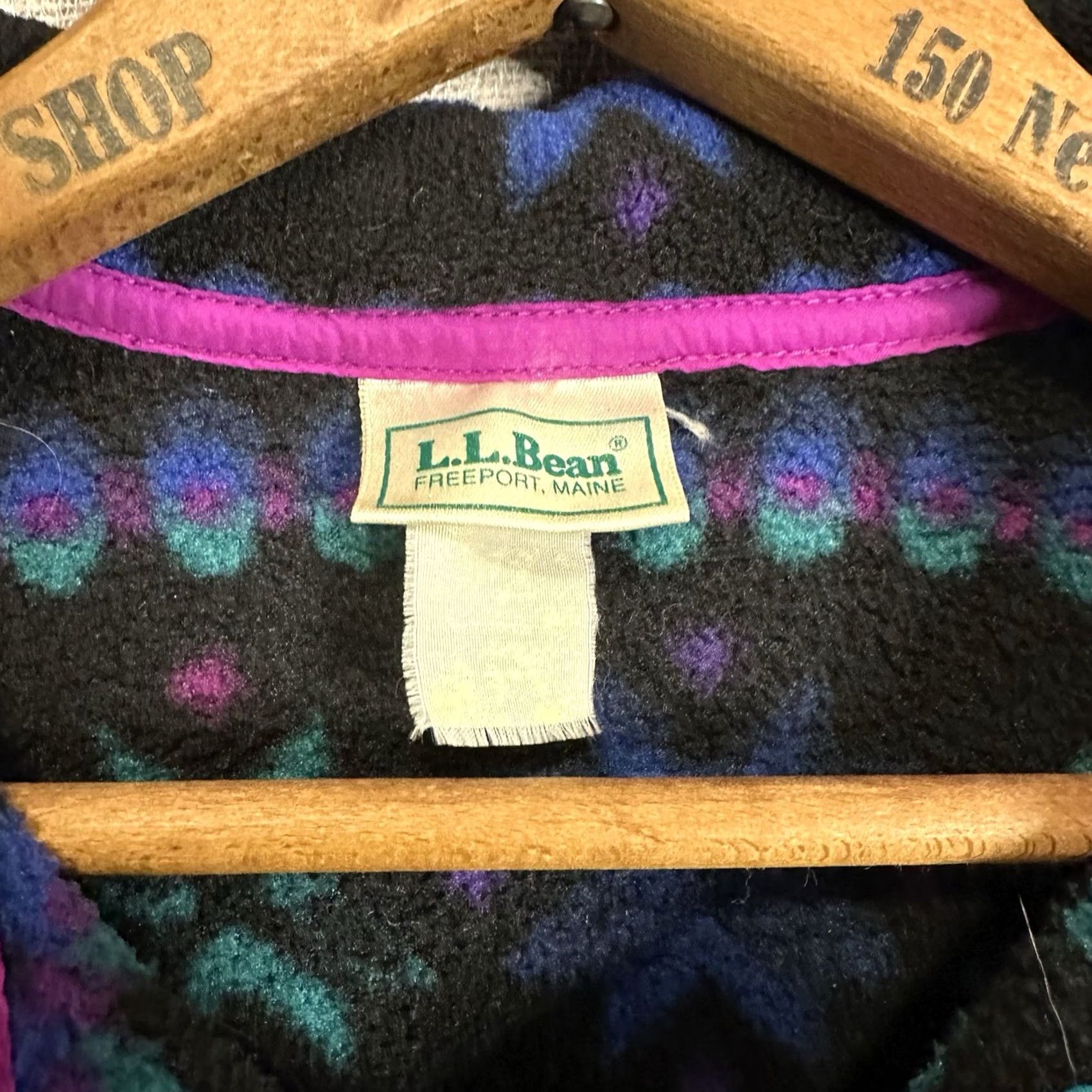 Vintage VINTAGE L.L. Bean Fleece Pullover Sweater Mock Neck 1/4 Snap Snowflake Black M Unisex Adults 90s Outdoors Size US M / EU 48-50 / 2 - 7 Thumbnail