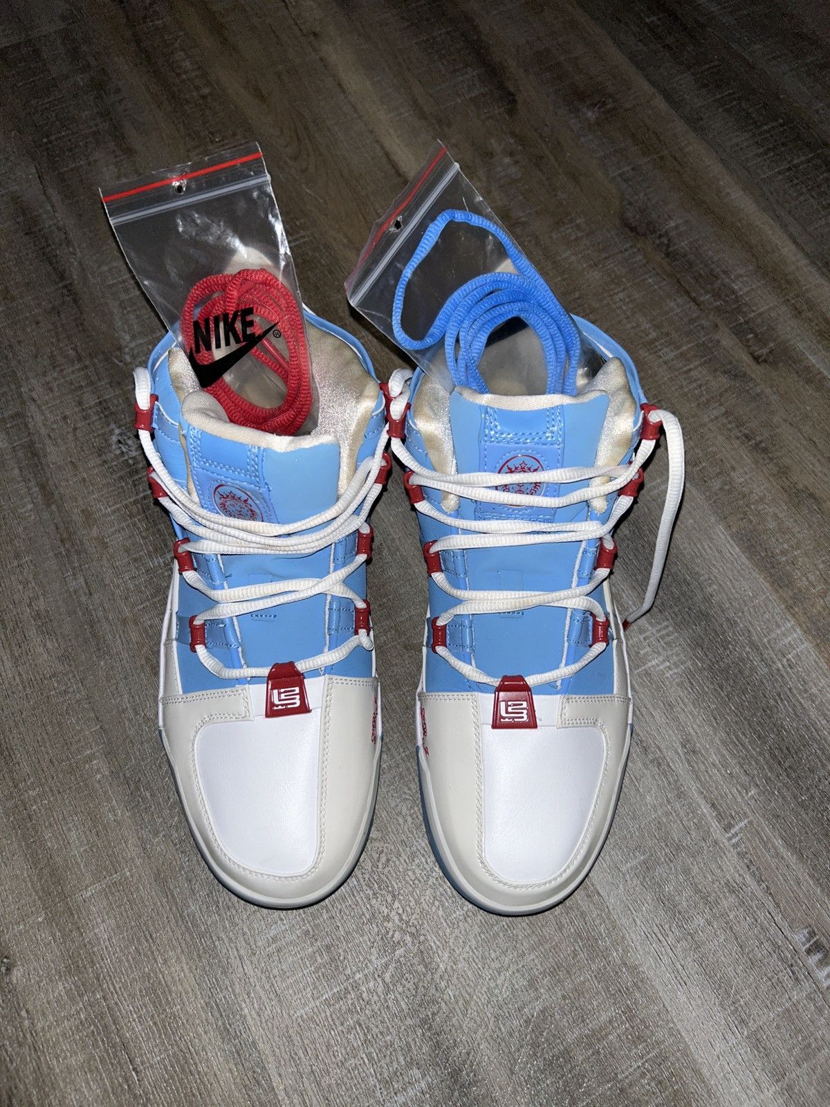 Nike Nike LeBron zoom 3 Size 10.5 Size US 10.5 / EU 43-44 - 1 Thumbnail