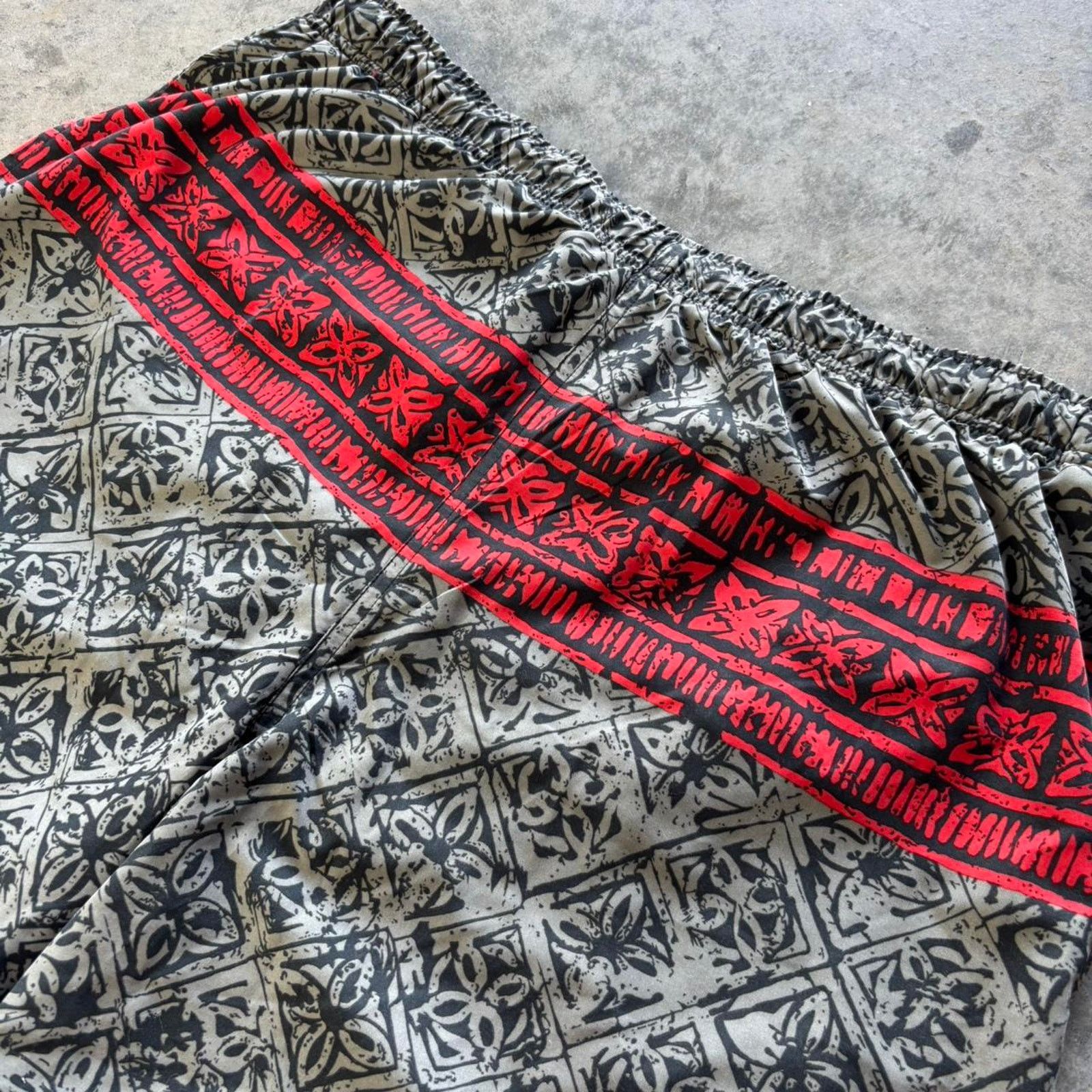 Quicksilver × Vintage × Volcom Tribal Print Y2K Surfer Skater Swim Shorts Size US 36 / EU 52 - 2 Thumbnail