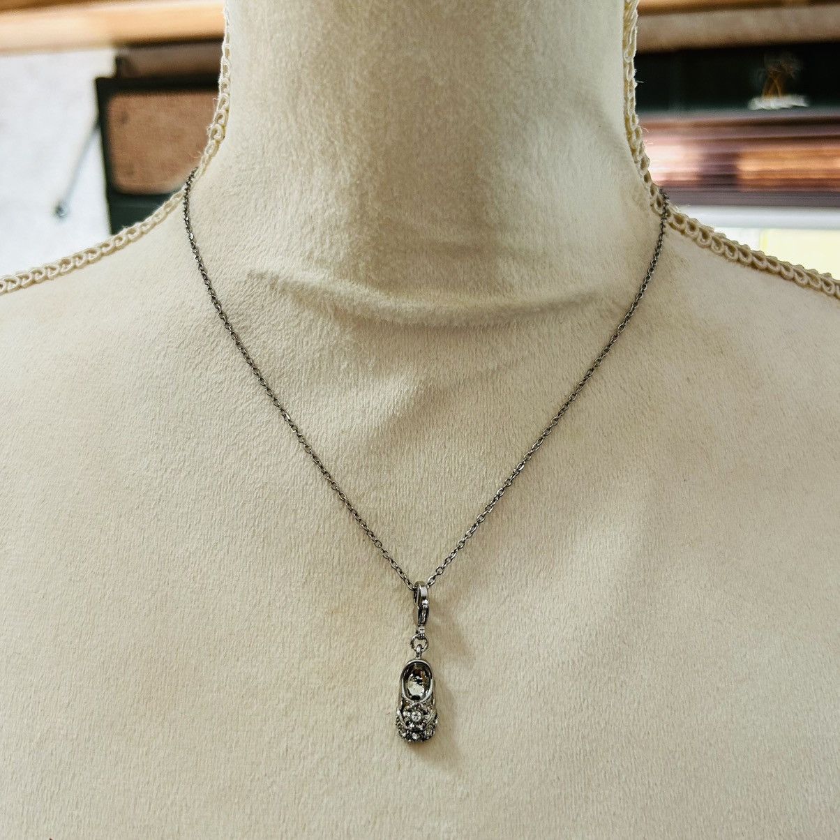 Handmade Handcrafted vintage rhinestone baby shoe charm necklace Size ONE SIZE - 2 Thumbnail
