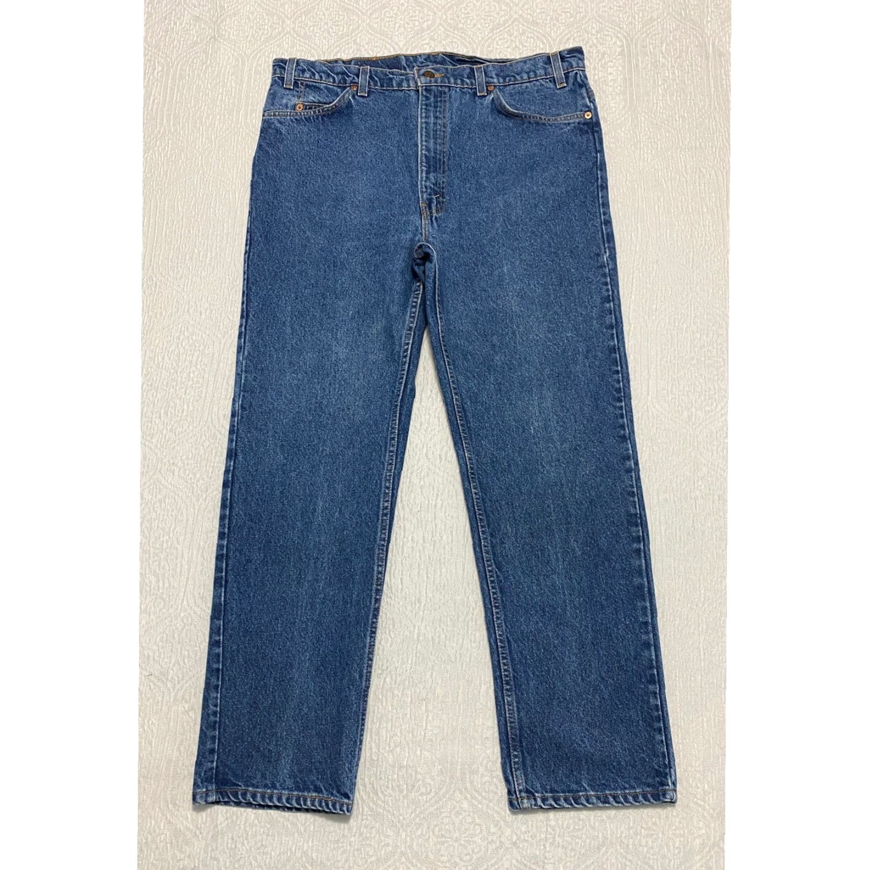 Levi's VINTAGE Levis 505 Jeans Blue Regular Straight Leg Mens 40x30 90s Denim Medium Wash 5-Pocket Size US 40 / EU 56 - 3 Thumbnail