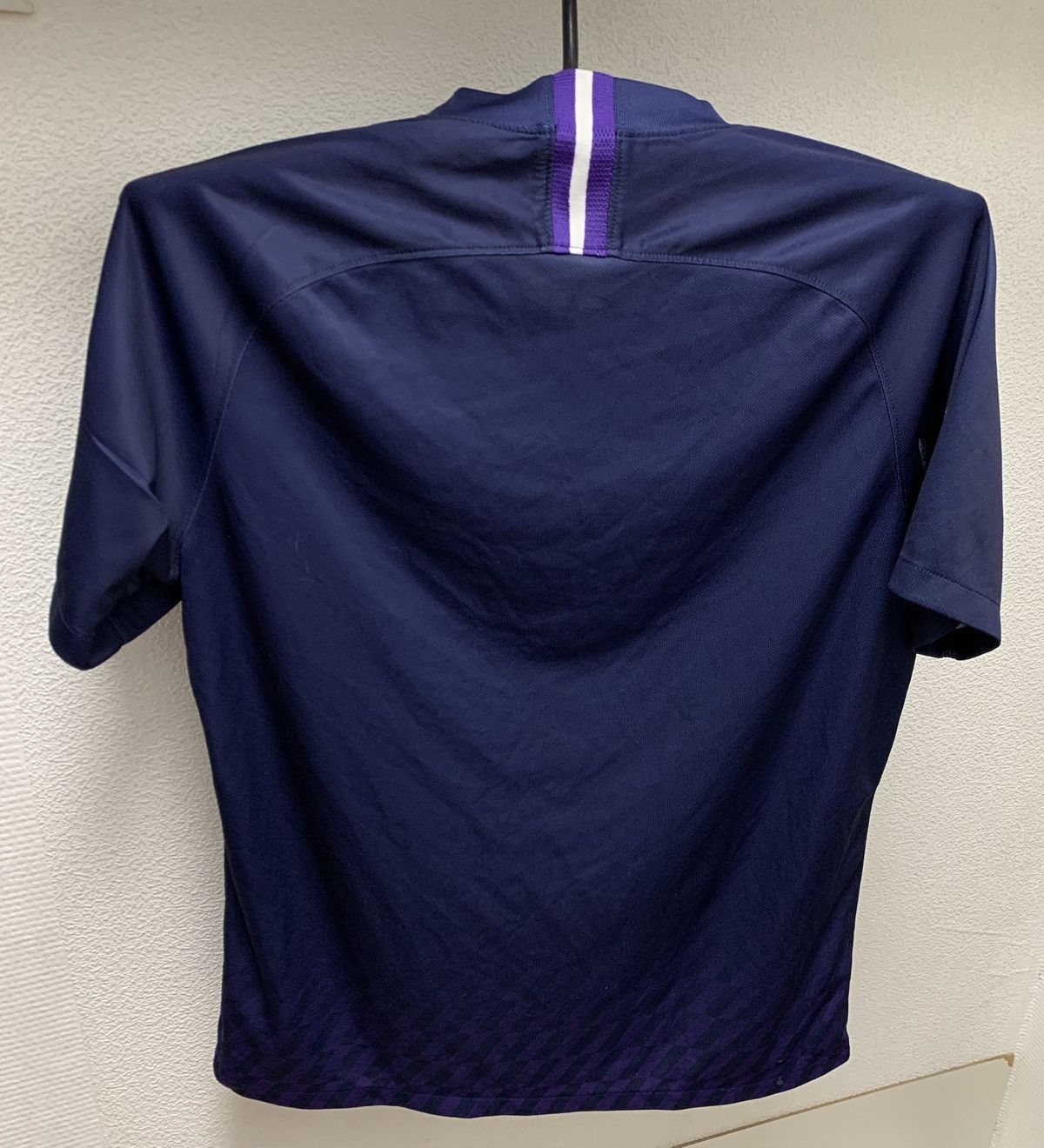 Nike Tottenham Hotspur’s Nike soccer jersey L sz Size US L / EU 52-54 / 3 - 2 Thumbnail
