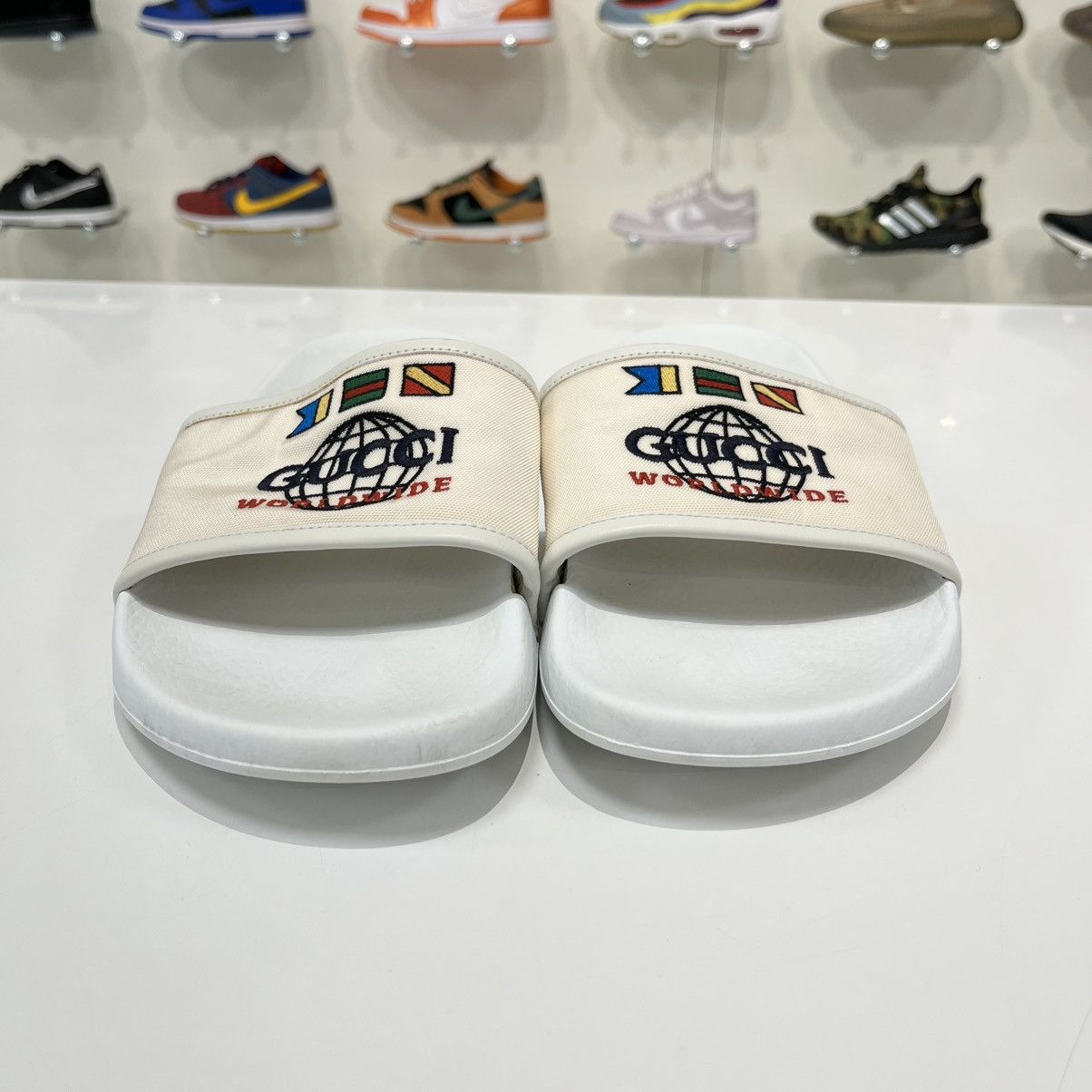Gucci Gucci Slides White Size US 10 / EU 43 - 2 Thumbnail