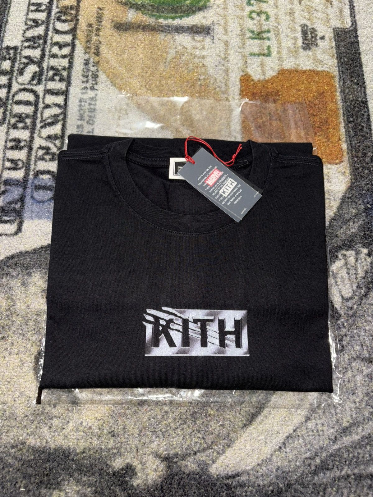 Kith × Marvel Comics KITH MARVEL WOLVERINE VINTAGE JONES TEE - BLACK Size US L / EU 52-54 / 3 - 1 Thumbnail