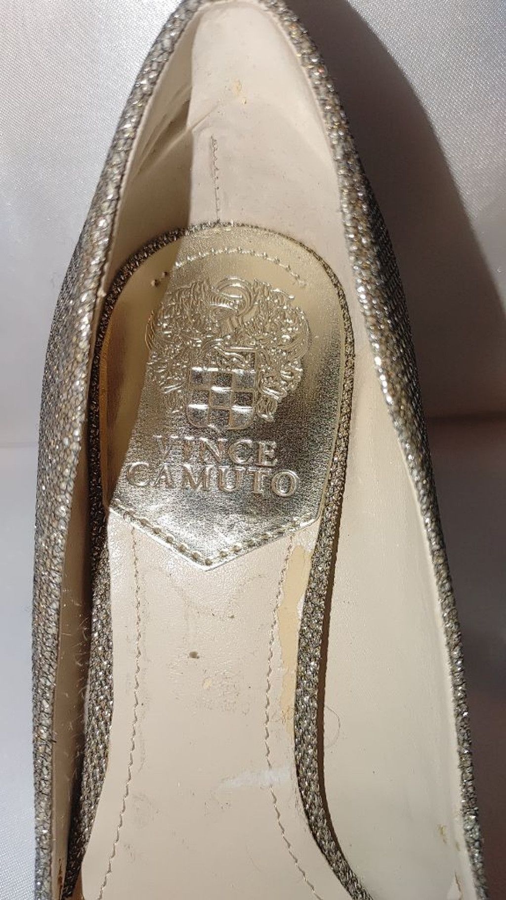 Vince Camuto Vince Camuto Kardi Gold Pumps Size 8.5M Size US 8.5 / IT 38.5 - 7 Thumbnail