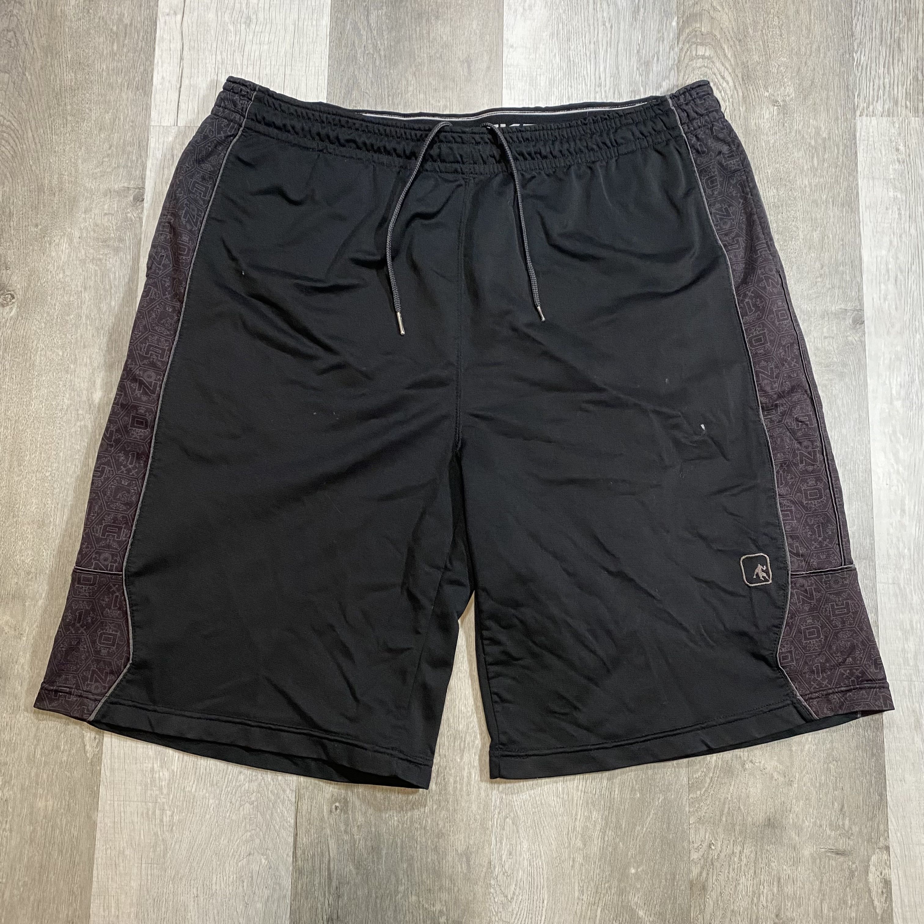 Vintage Vintage AND1 Baggy Y2K Shorts | Grailed