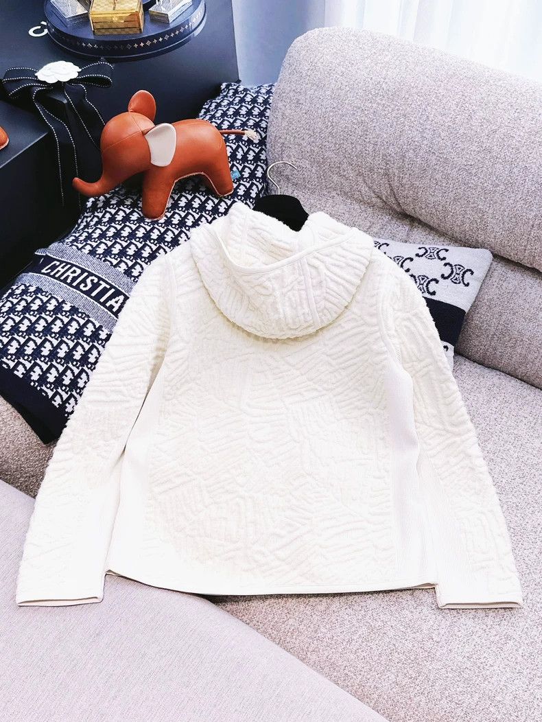 Chanel Chanel Beige full-printed logo long-sleeved jacket Size XXS / US 00 / IT 34 - 2 Thumbnail