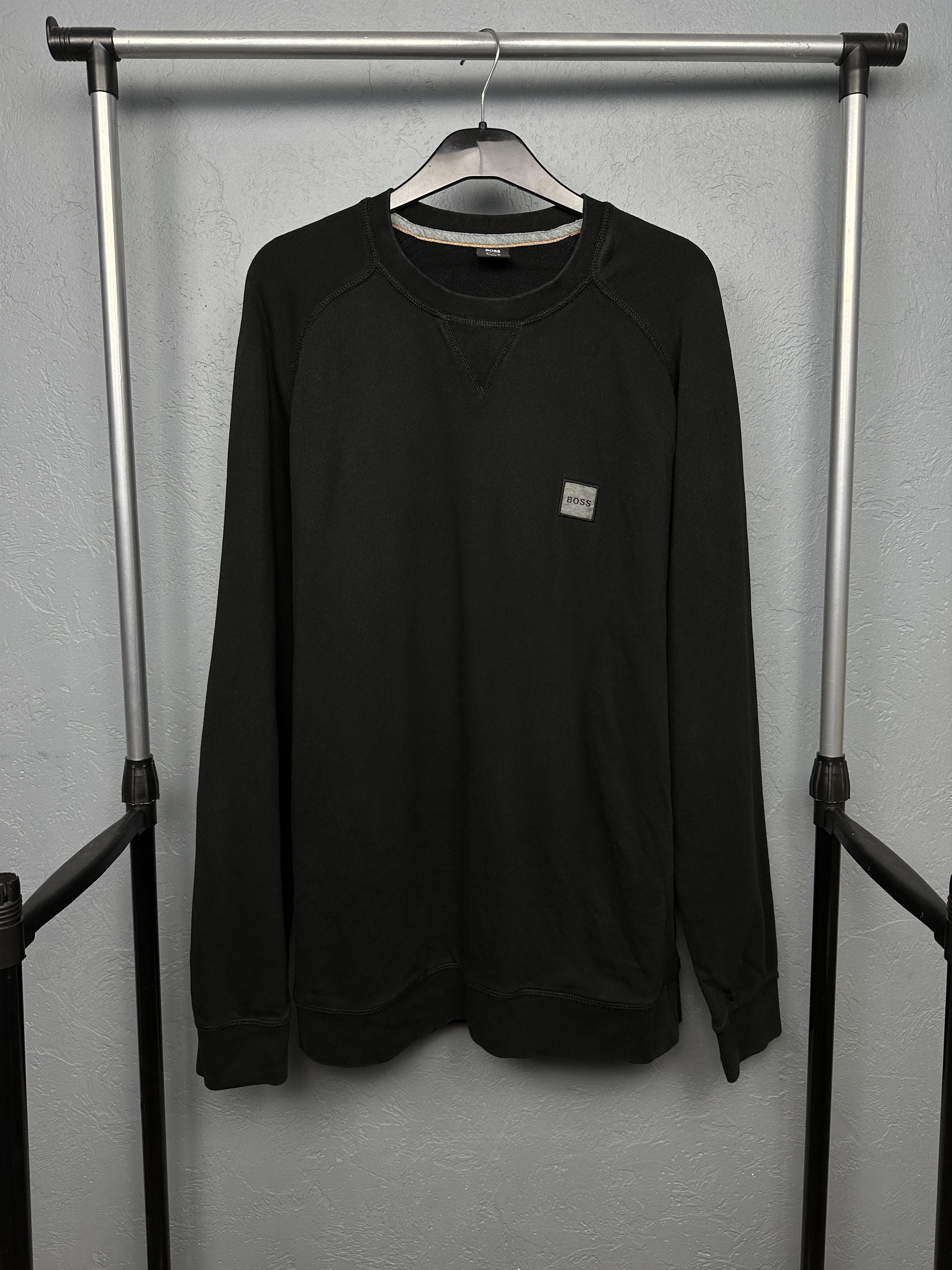 Hugo Boss Hugo Boss Mens Crew Neck Sweatshirt Size US XXL / EU 58 / 5 - 1 Thumbnail