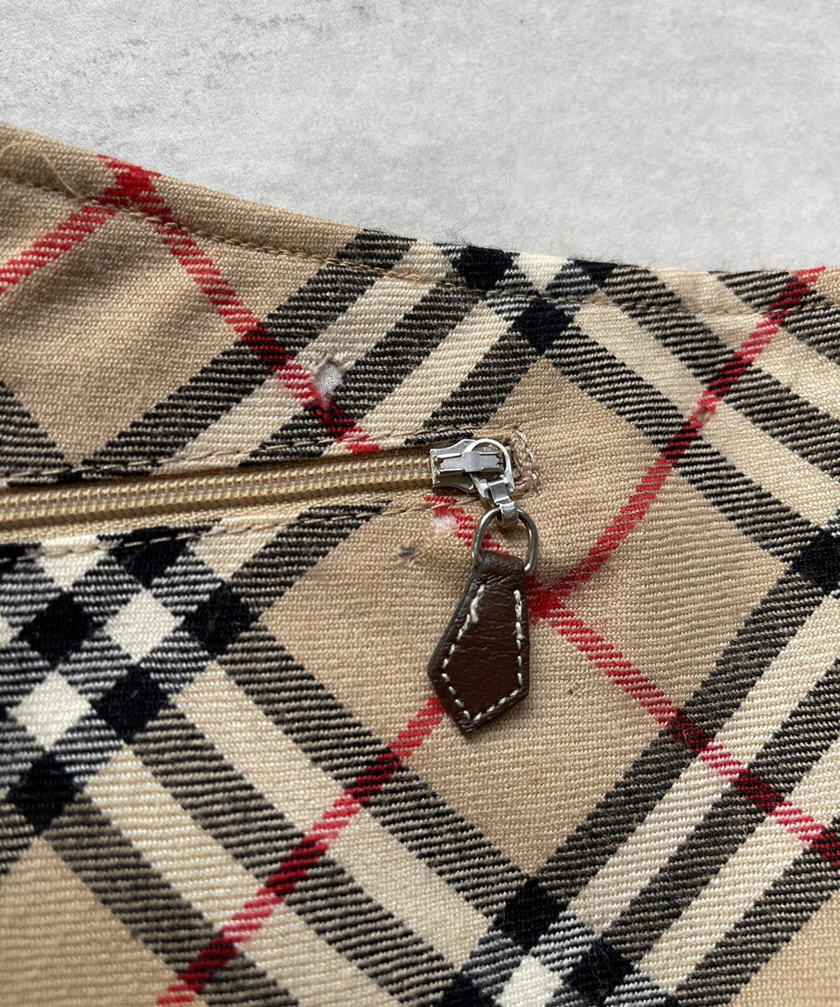 Burberry Burberry Blue Label Women's Nova Check Zipper Maxi Skirt Size 28" / US 6 / IT 42 - 13 Thumbnail