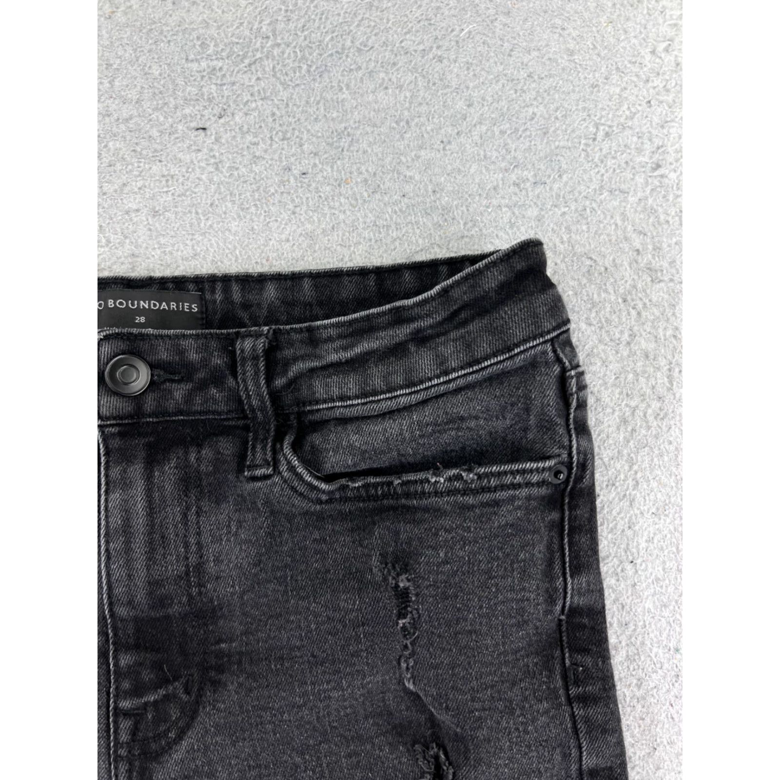 Vintage No Boundaries Denim Shorts Women 28 Black Mid Rise Cut-Off 28x4 Vintage? No - Mens Womens Girls? (gender at end) Size 28" / US 6 / IT 42 - 5 Thumbnail