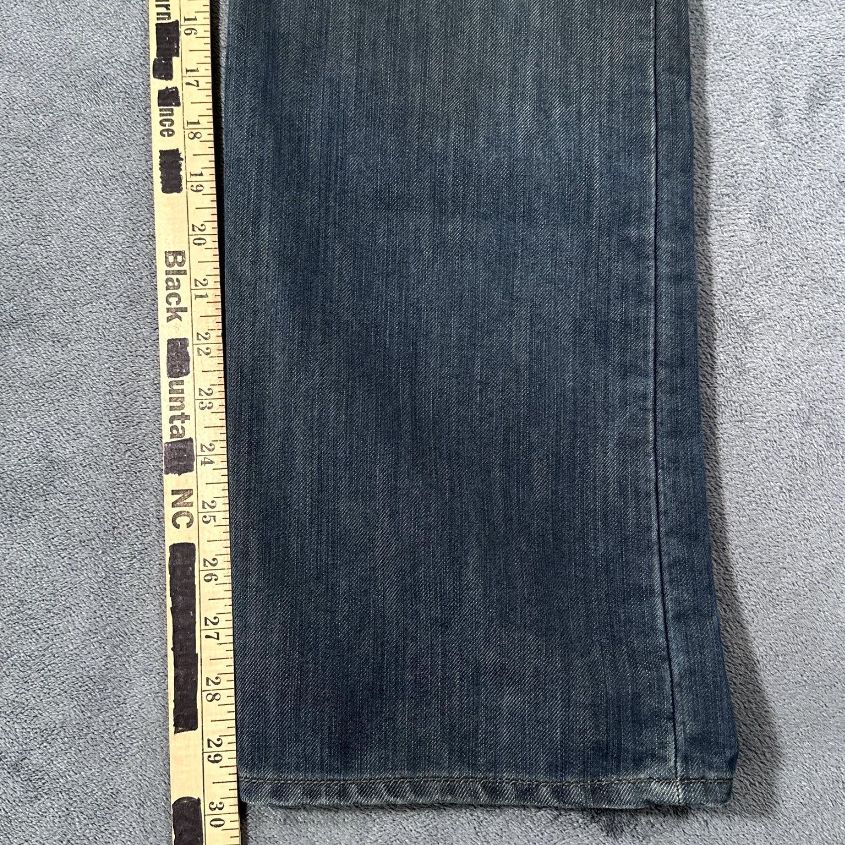 Levi's Levi's 514 Jeans Mens 32x29 Slim Straight Blue Denim Flap Back Pockets Zip Fly Button Zip Cambodia Levi's 500 Series 514 Model 32 Medium/Dark Blue Size US 32 / EU 48 - 5 Thumbnail