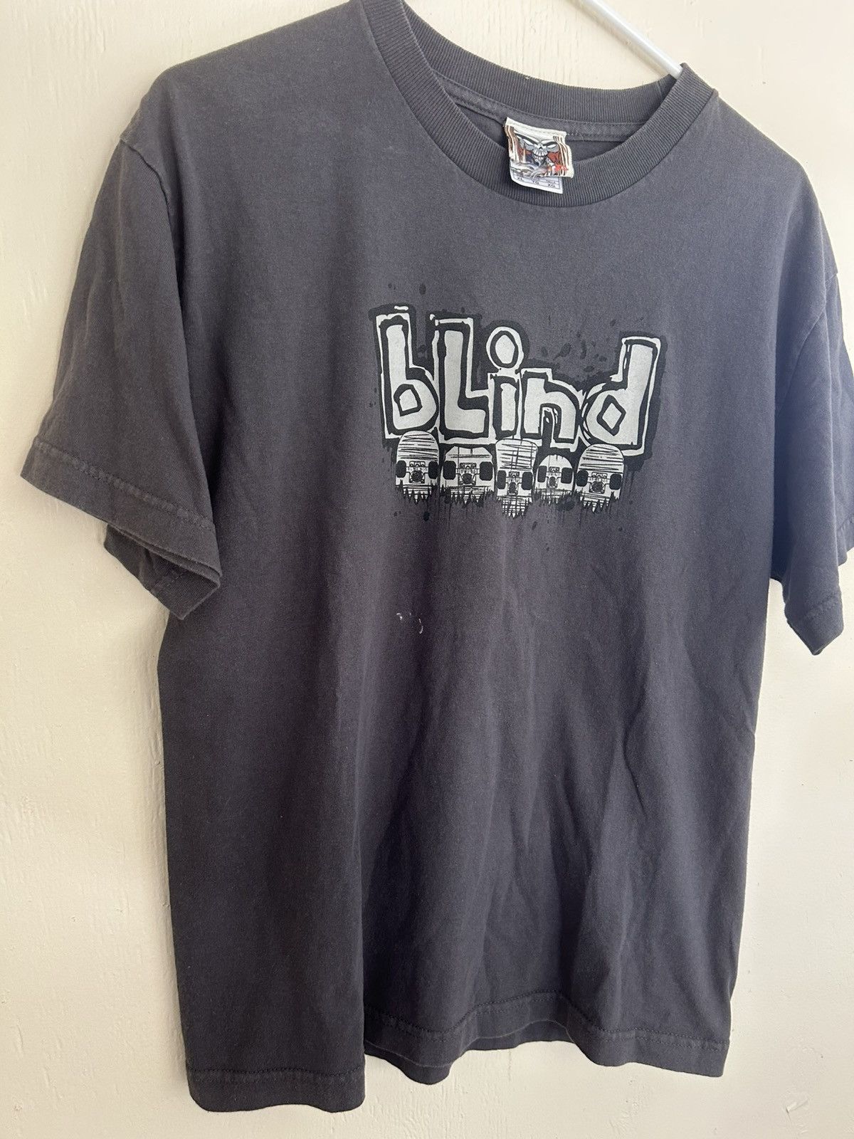Blind Skateboards Vintage Blind Skateboards Skateboard Skulls Graphic T-shirt Size US L / EU 52-54 / 3 - 3 Thumbnail