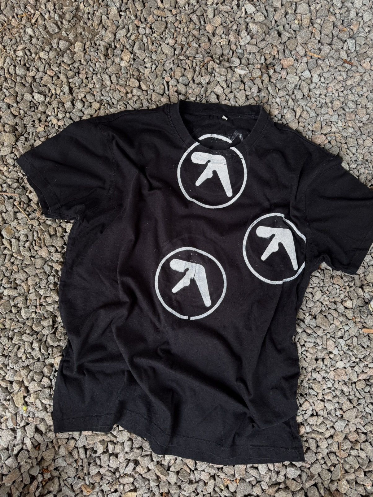 Vintage Aphex Twin Big Logo Tee Shirt Y2K Avant Garde Size US M / EU 48-50 / 2 - 1 Thumbnail