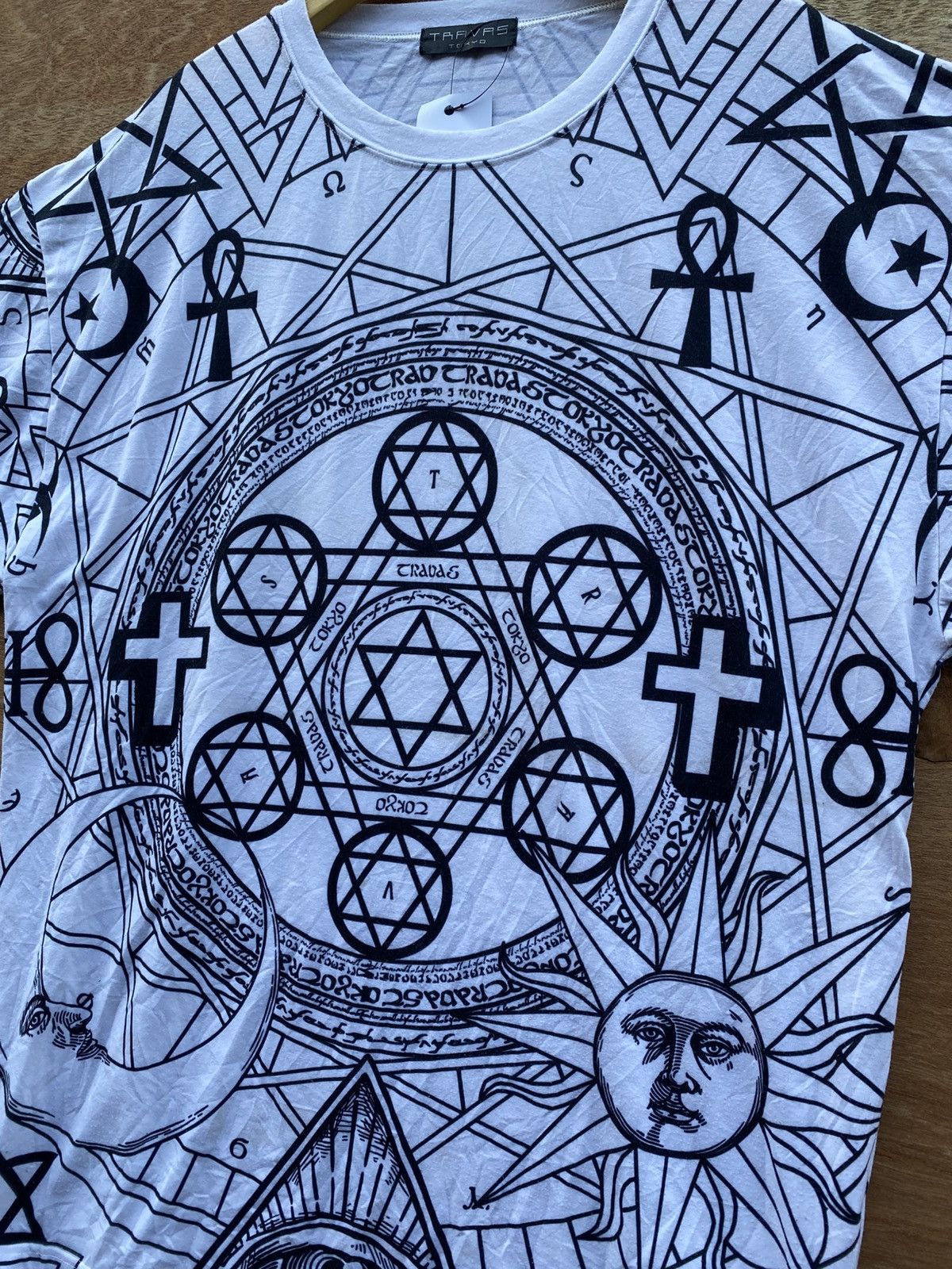 Japanese Brand Travas tokyo all over print occult tshirt Size US XL / EU 56 / 4 - 5 Thumbnail