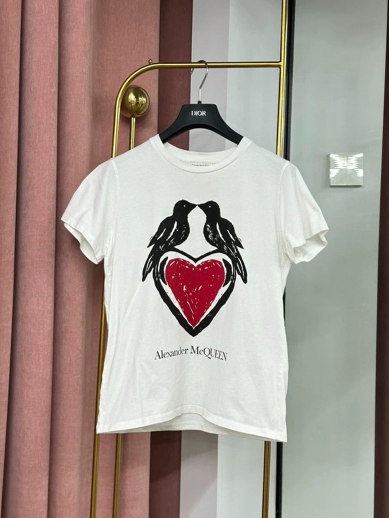 Alexander McQueen Alexander Mcqueen Valentine's Day Limited Love Print T-shi Size US XXS / EU 40 - 1 Thumbnail