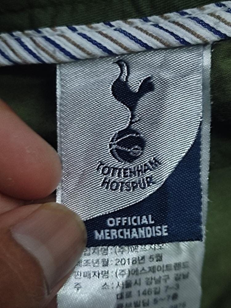 Vintage TOTTENHAM HOTSPUR OFFICIAL MERCHANDISE TACTICAL PANTS Size US 35 - 7 Thumbnail