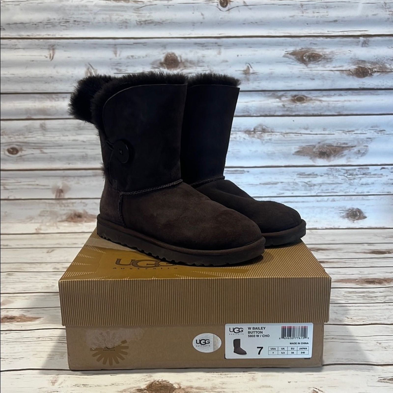 UGG BAILEY BUTTON 5803 W チョコレート 7 Boots UGG Bailey Button Chestnut 5803