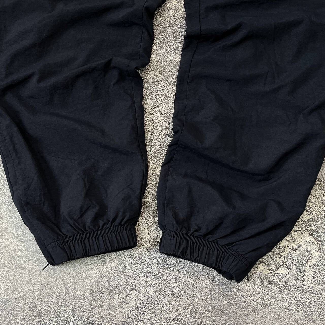 Nike Vintage 90's/Y2K Navy Track Pants Nylon Drill,Size L Size US 33 - 10 Thumbnail