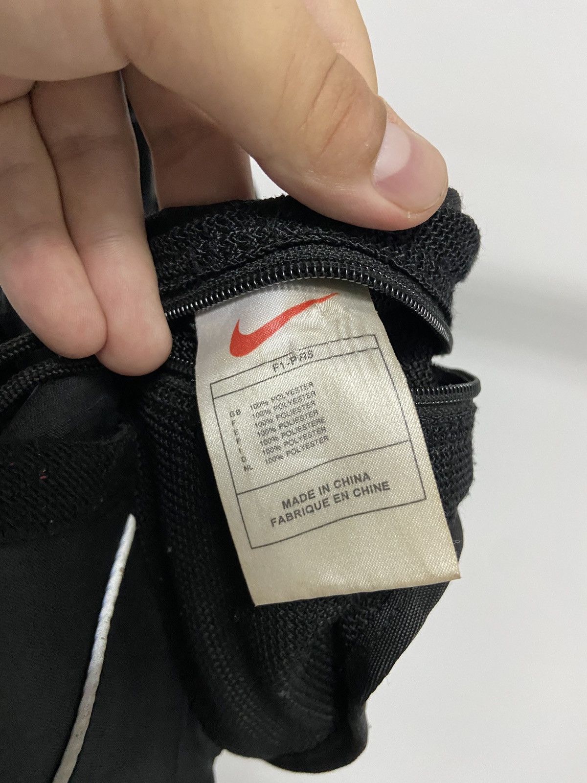 Nike × Vintage Nike Water Bag Vintage Small Swoosh Logo reflective stripe Size ONE SIZE - 6 Thumbnail