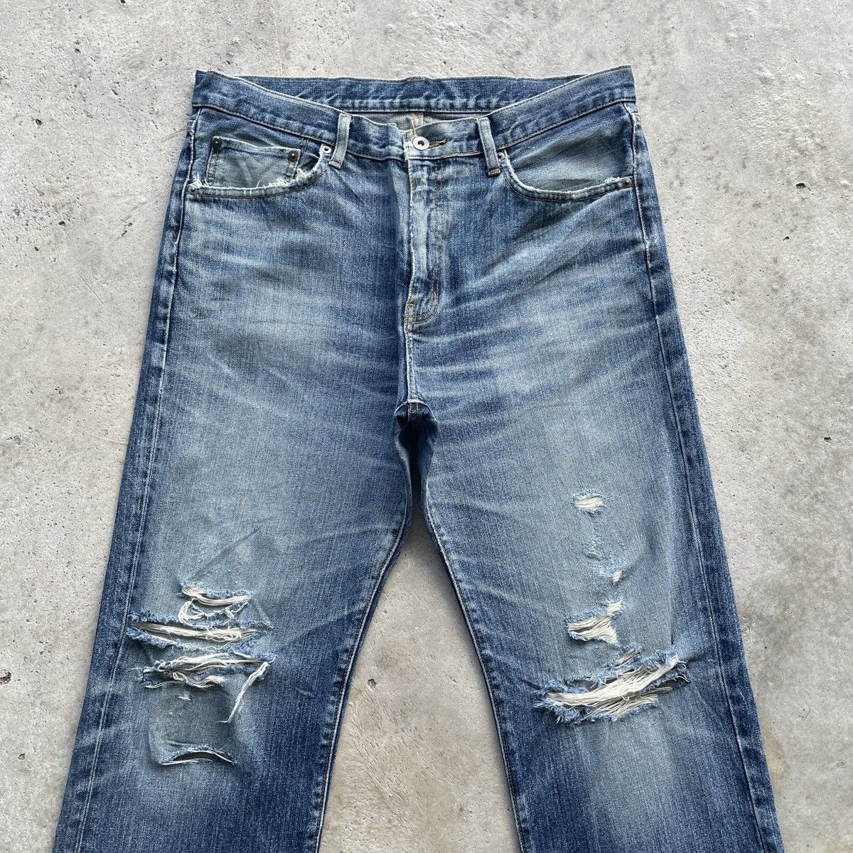 Japanese Brand Vintage Japanese Distressed Jeans Ripped Denim Pants Faded Size US 34 / EU 50 - 3 Thumbnail