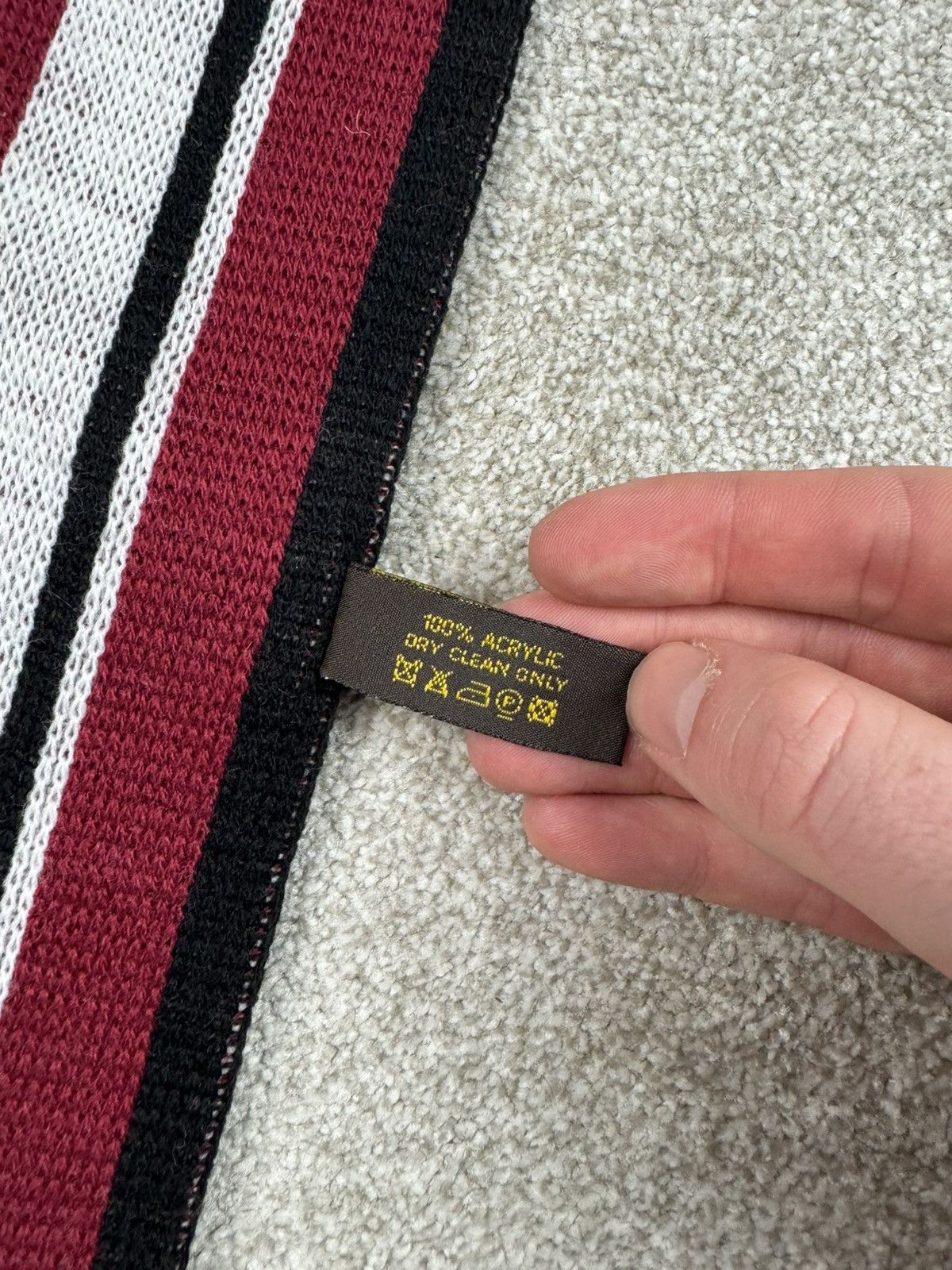Louis Vuitton Louis Vuitton Scarf Size ONE SIZE - 7 Thumbnail