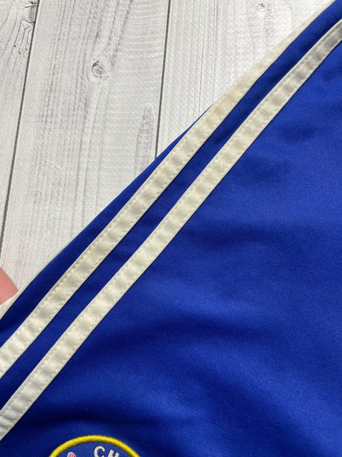 Adidas × Chelsea Soccer × Vintage Vintage adidas Chelsea soccer shorts size XXL Size US 38 / EU 54 - 4 Thumbnail