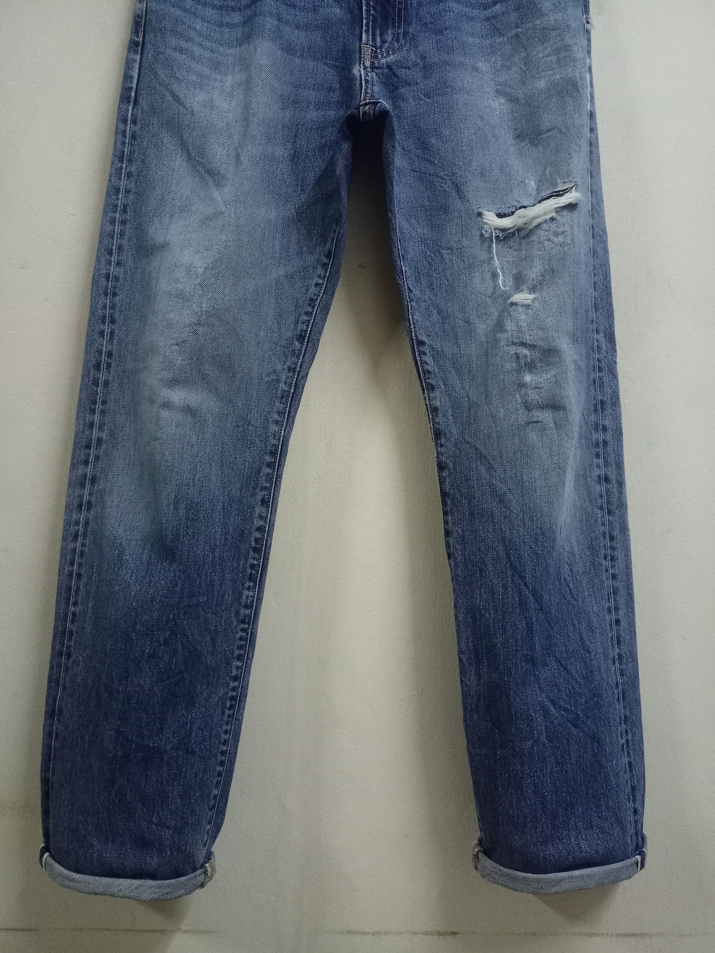 Japanese Brand × Uniqlo Vintage Uniqlo Selvedge Blue Wash Distressed Loose Jeans Size US 32 / EU 48 - 6 Thumbnail