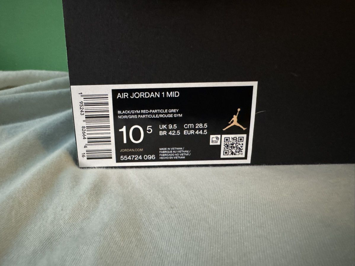 Jordan Brand Jordan 1 mid shadow red 2021 Size US 10.5 / EU 43-44 - 7 Thumbnail