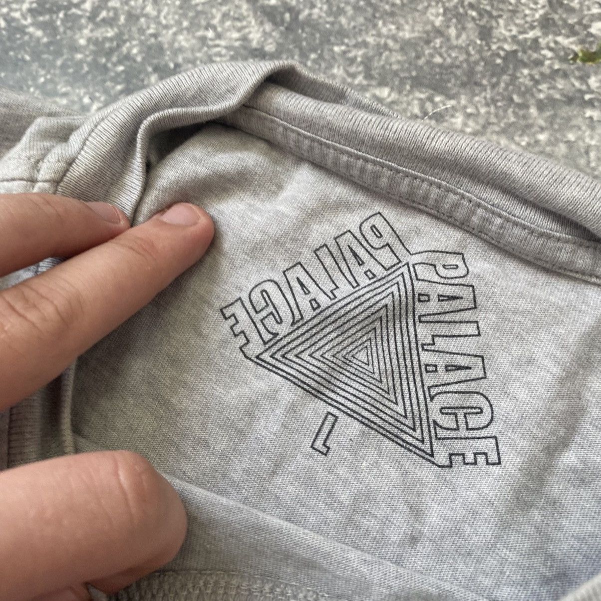 Palace Mens Palace Paladiso Big Graphic Logo y2k opium tee Size US L / EU 52-54 / 3 - 6 Thumbnail