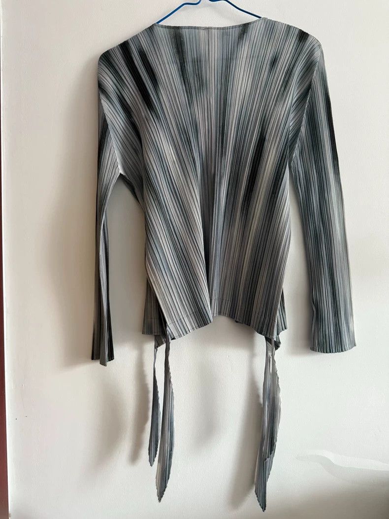 Issey Miyake Issey Miyake size:3 Grey pleated aurora cardigan Size M / US 6-8 / IT 42-44 - 3 Thumbnail