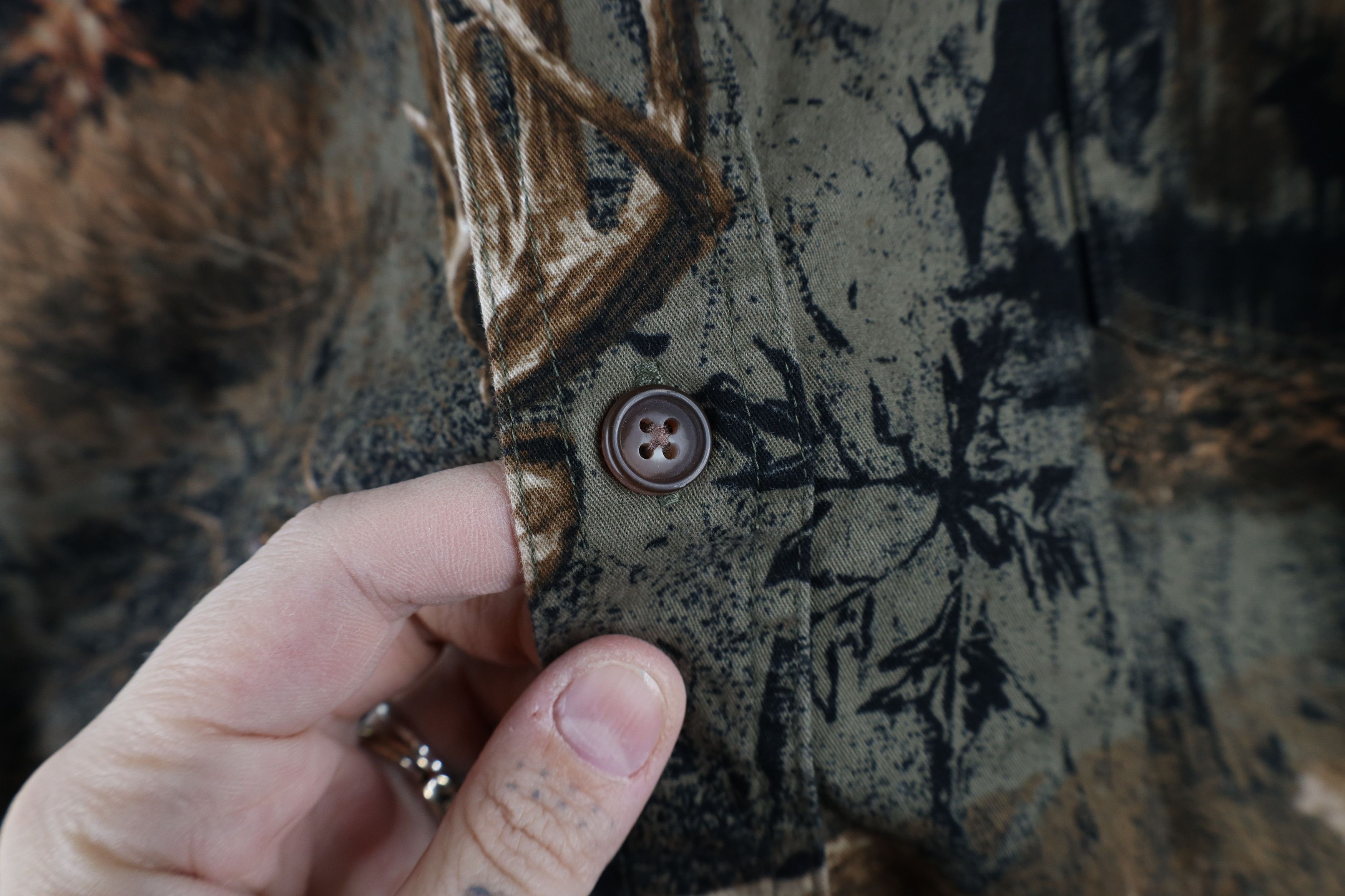 Vintage Vintage 90s Deer Buck All Over Print Button Down Shirt Size US XXL / EU 58 / 5 - 6 Thumbnail