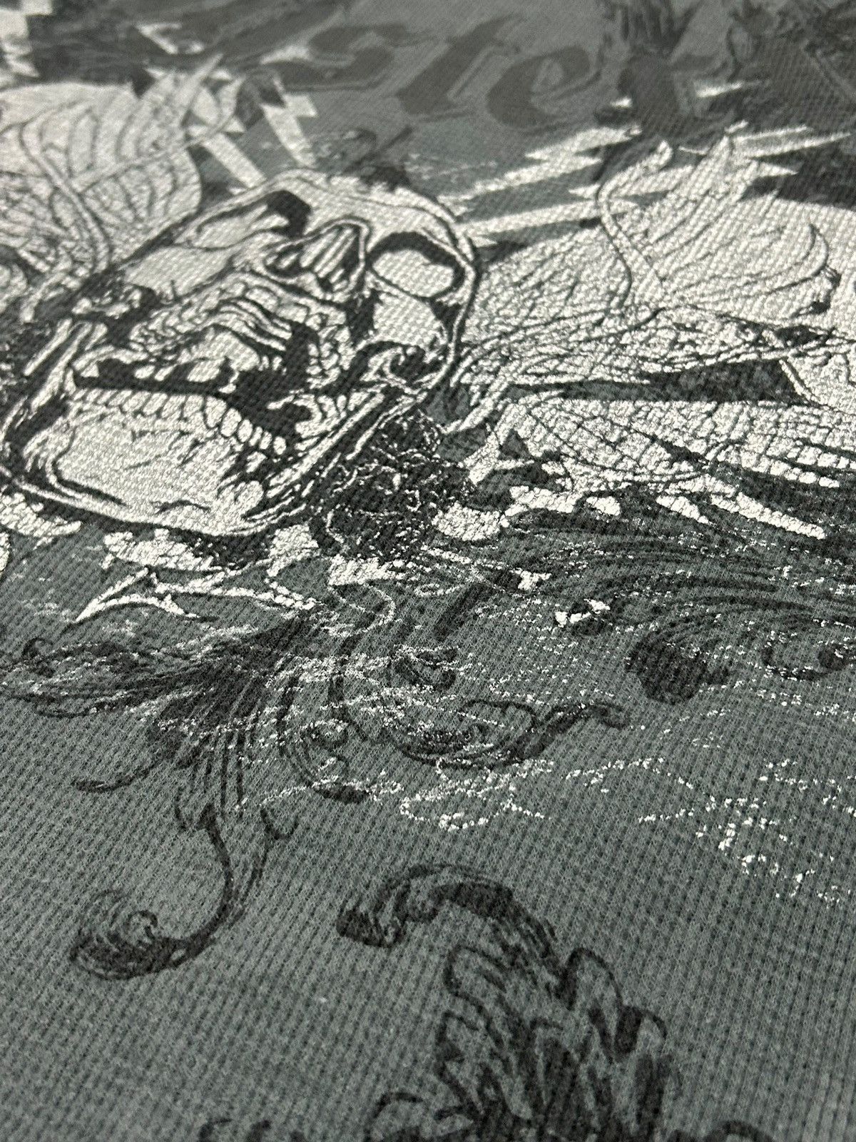 Designer × Japanese Brand Carbon Japan Art of Trio Skulls Scream Out For Sinners Size US L / EU 52-54 / 3 - 6 Thumbnail
