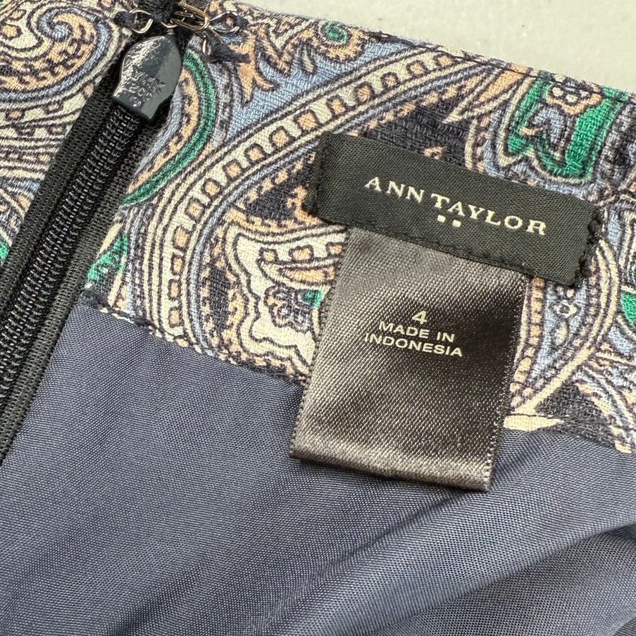 Ann Taylor Ann Taylor Womens Pencil Skirt Paisley Pattern Back Slit Size 27" / US 4 / IT 40 - 4 Thumbnail